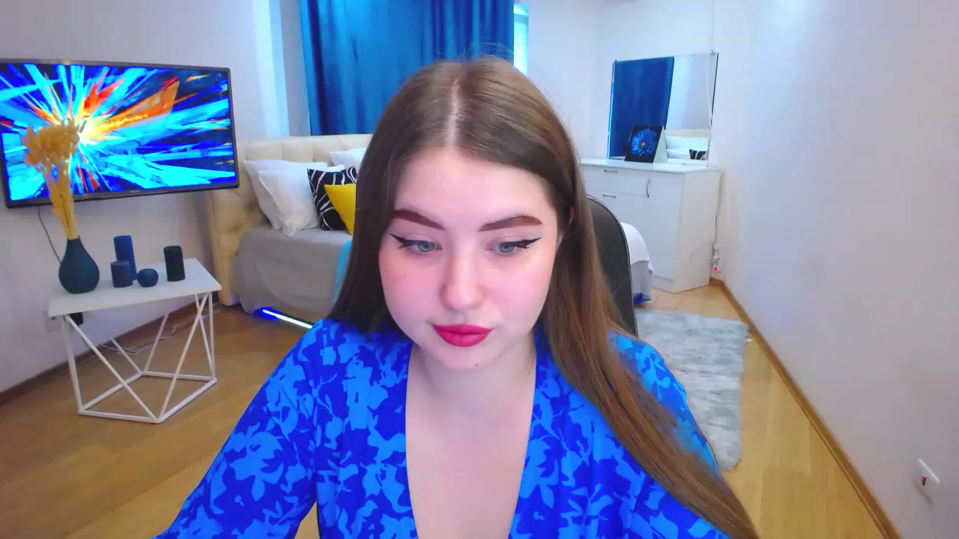 Gallery image thumbnail from AdmireMyEyes's myfreecams stream on, 06/19/2023, 07:47 image 19 of 20