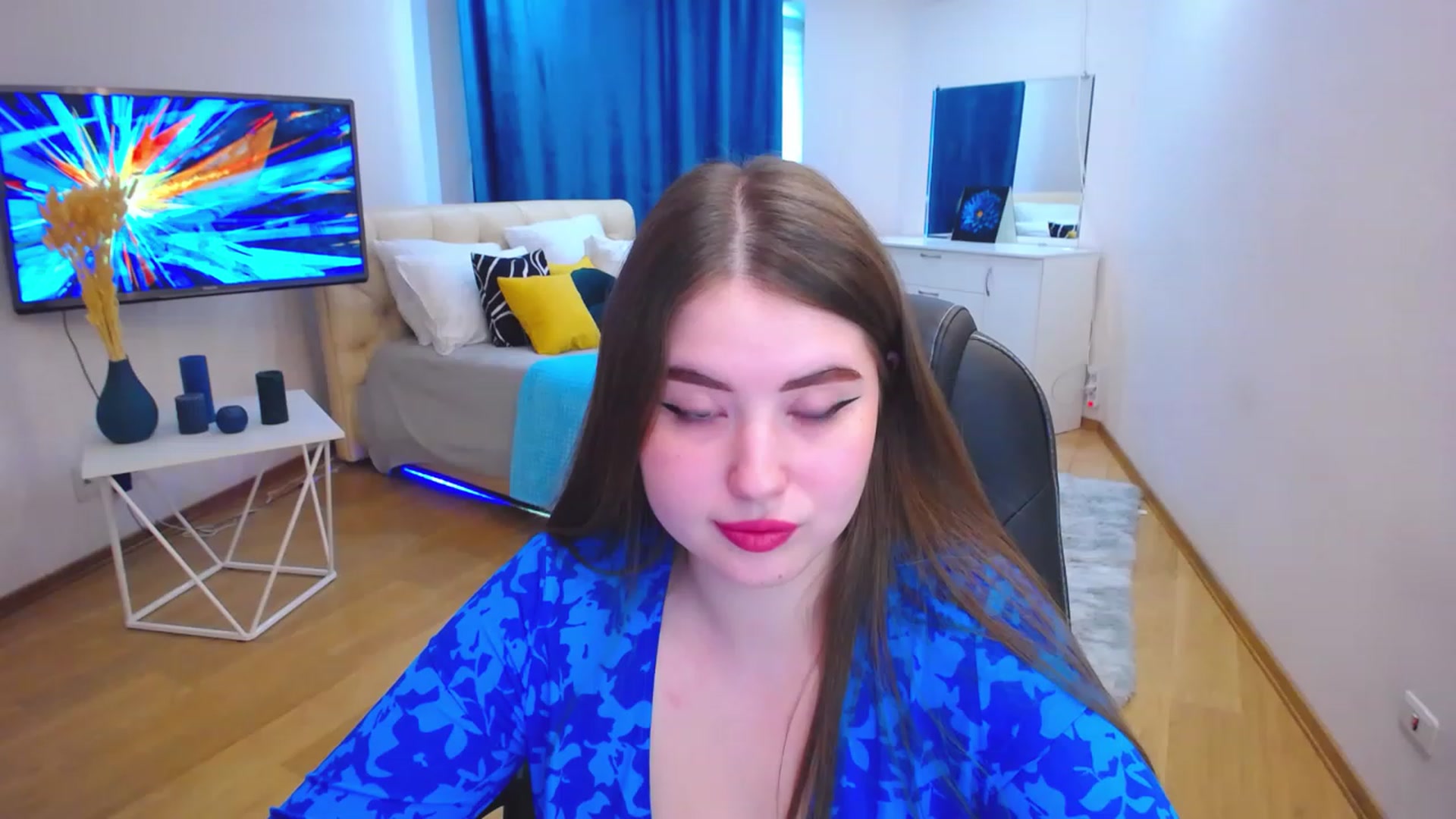 Gallery image thumbnail from AdmireMyEyes's myfreecams stream on, 06/19/2023, 07:47 image 3 of 20