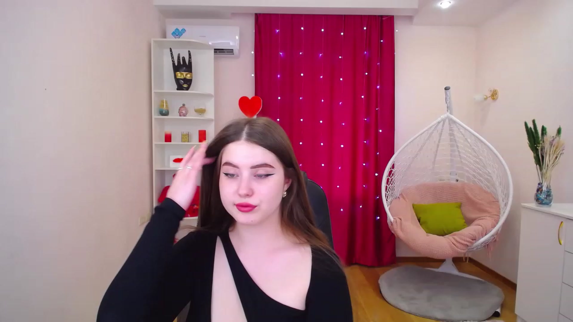 Gallery image thumbnail from AdmireMyEyes's myfreecams stream on, 06/21/2023, 09:46 image 6 of 20