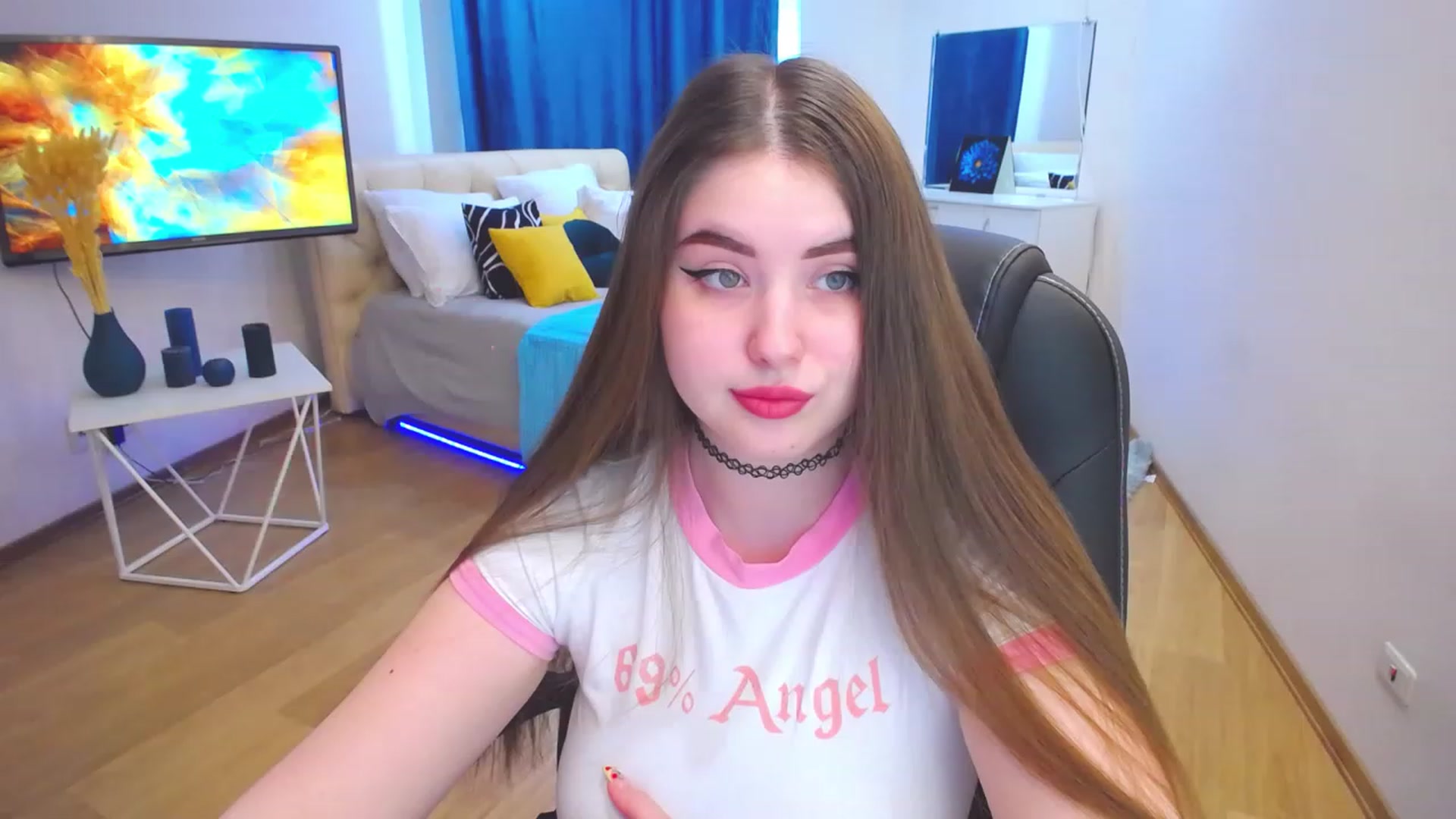 Gallery image thumbnail from AdmireMyEyes's myfreecams stream on, 06/22/2023, 09:49 image 19 of 20