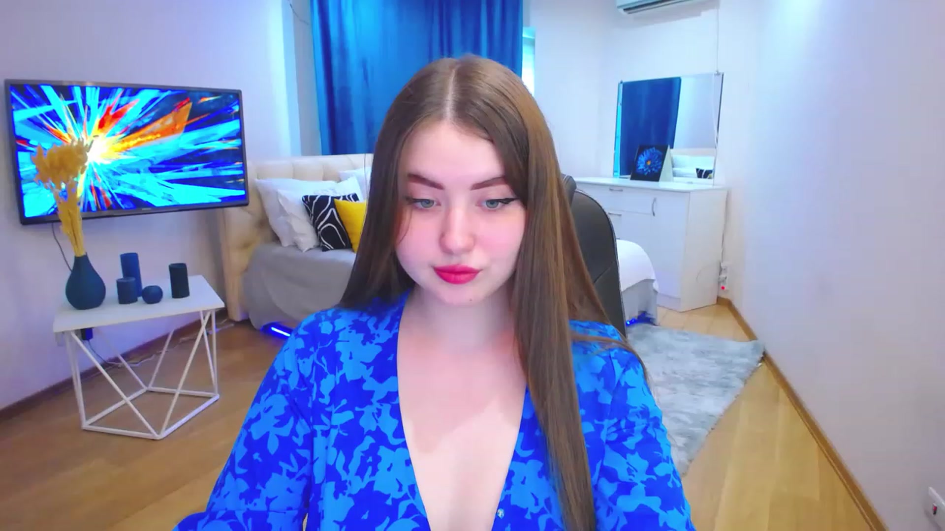 Gallery image thumbnail from AdmireMyEyes's myfreecams stream on, 06/23/2023, 07:32 image 13 of 20