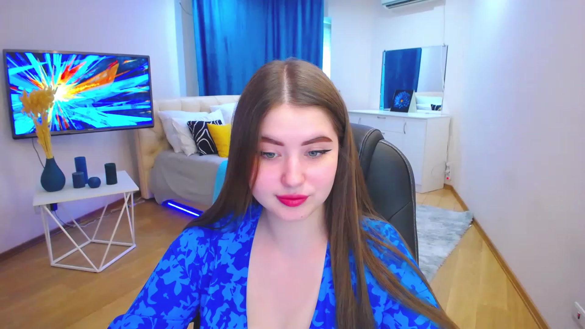 Gallery image thumbnail from AdmireMyEyes's myfreecams stream on, 06/23/2023, 07:32 image 19 of 20