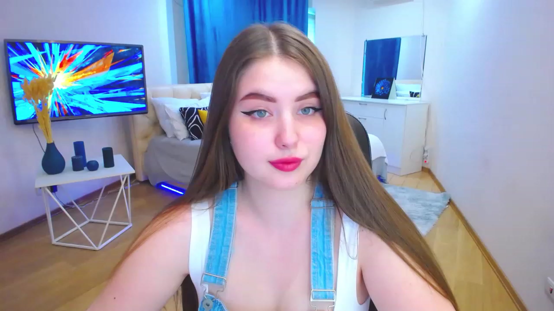 Gallery image thumbnail from AdmireMyEyes's myfreecams stream on, 06/23/2023, 09:20 image 10 of 20