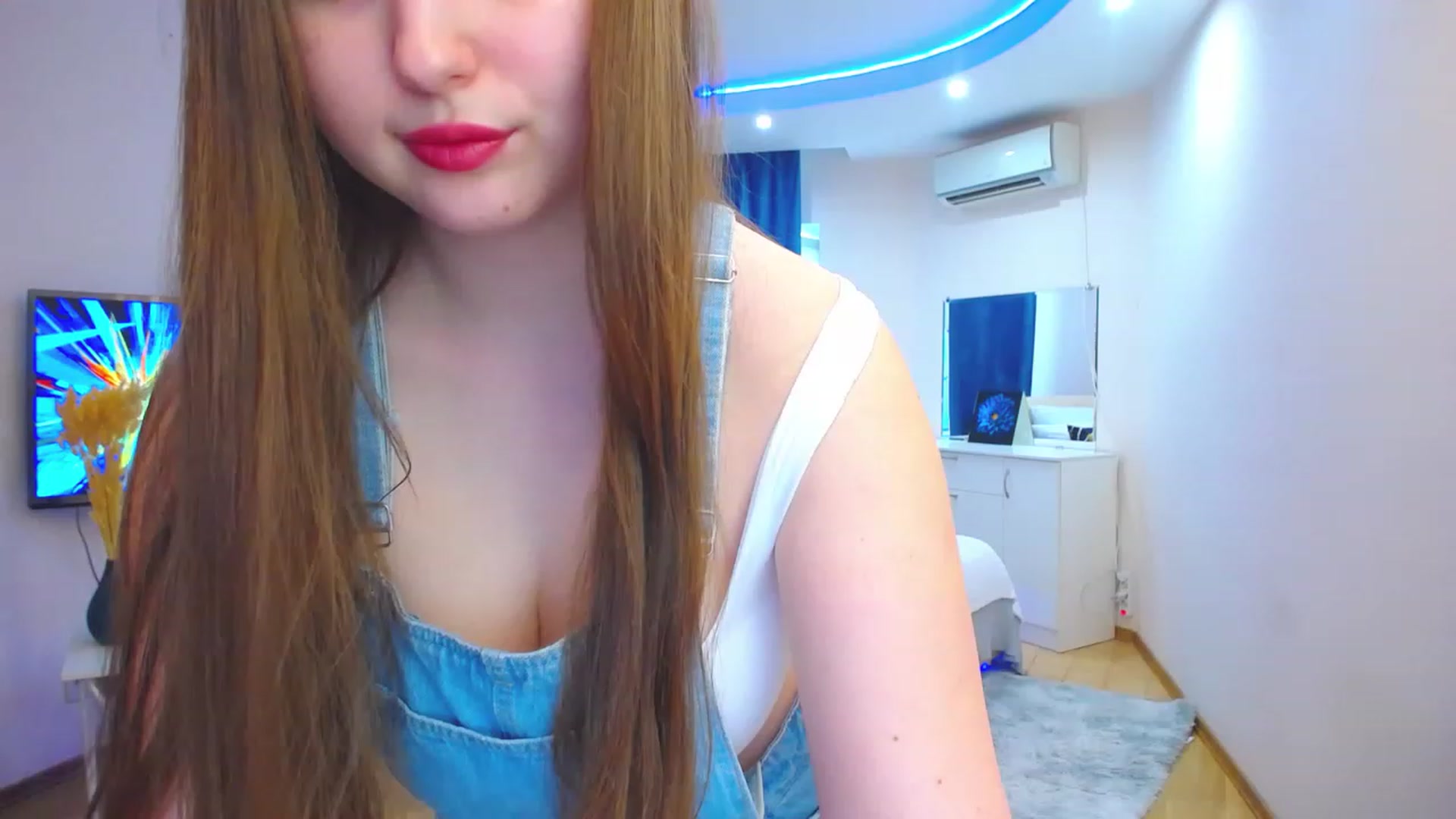 Gallery image thumbnail from AdmireMyEyes's myfreecams stream on, 06/23/2023, 09:20 image 2 of 20