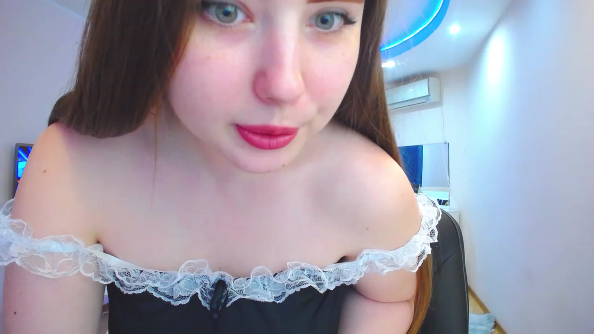 Gallery image thumbnail from AdmireMyEyes's myfreecams stream on, 06/23/2023, 09:20 image 15 of 20
