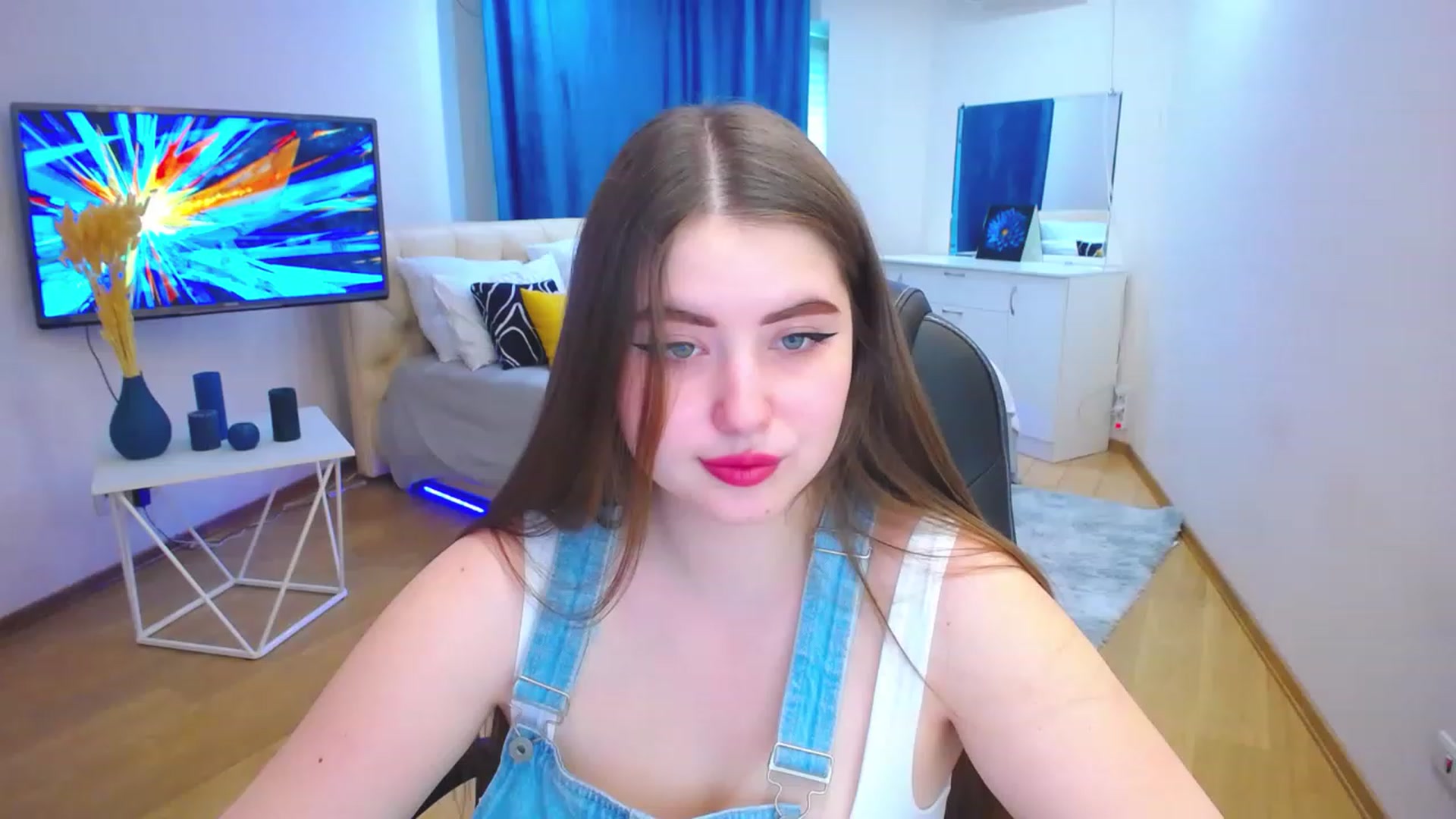 Gallery image thumbnail from AdmireMyEyes's myfreecams stream on, 06/23/2023, 09:20 image 12 of 20