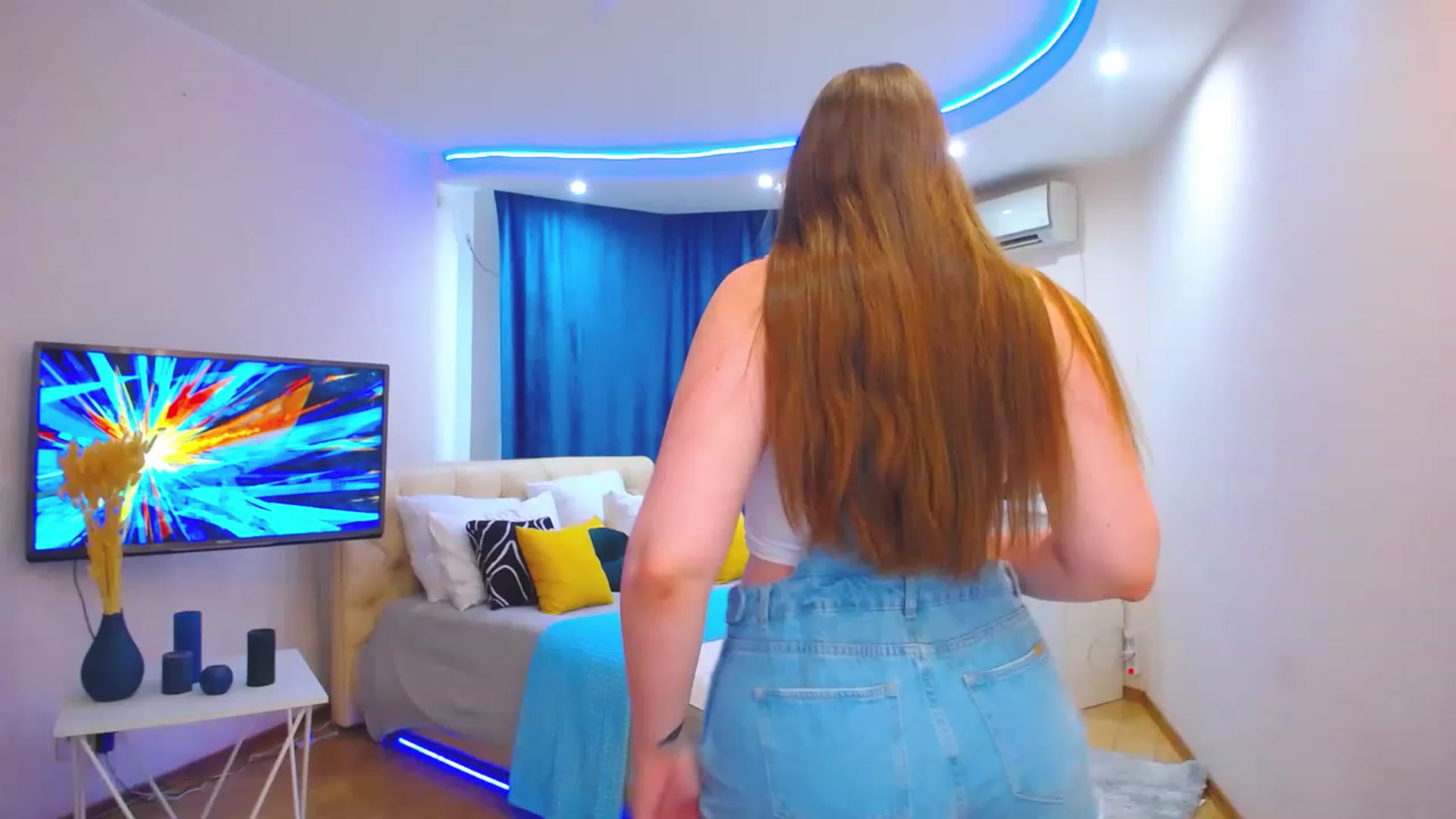 Gallery image thumbnail from AdmireMyEyes's myfreecams stream on, 06/23/2023, 09:20 image 3 of 20