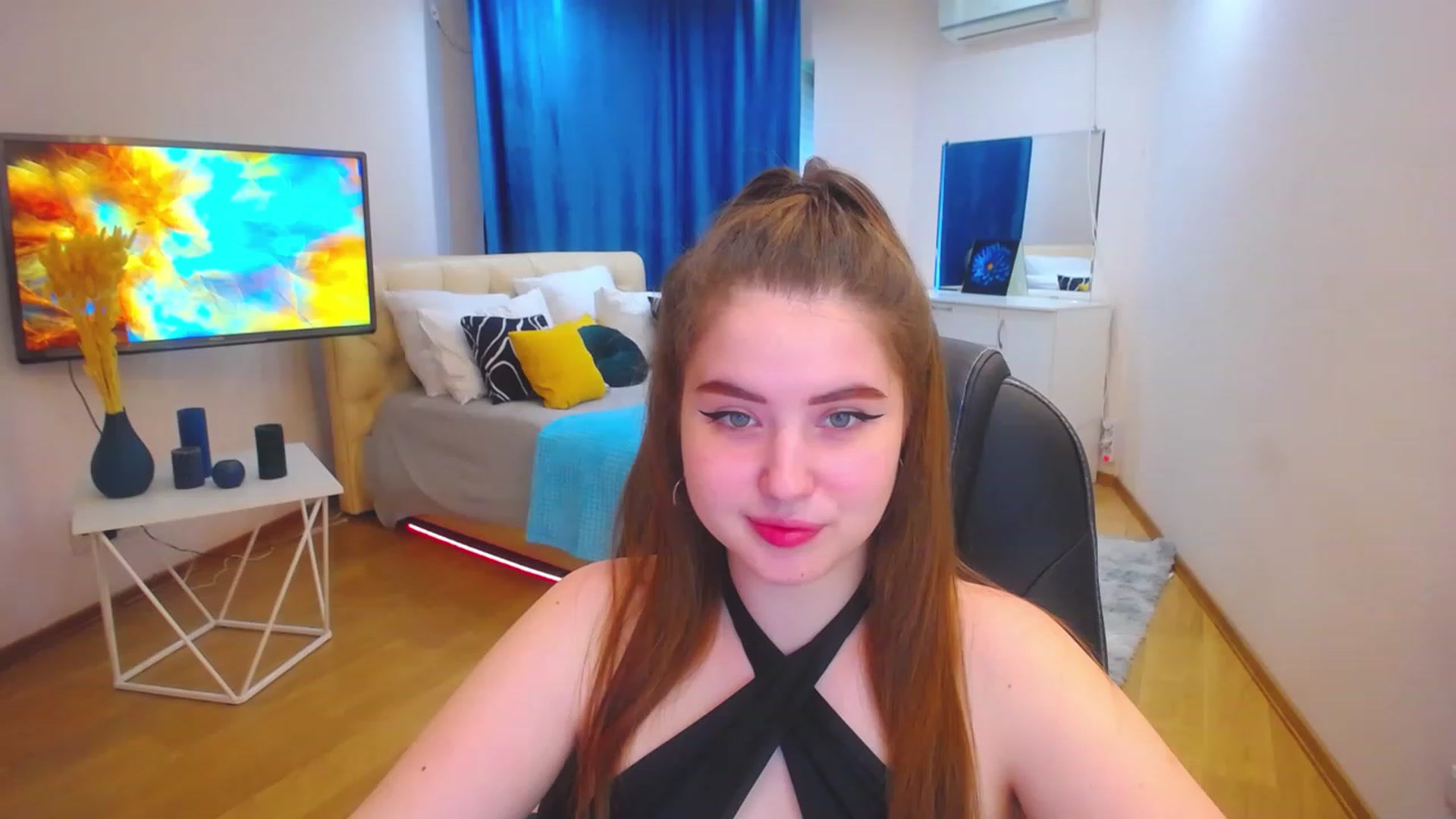 Gallery image thumbnail from AdmireMyEyes's myfreecams stream on, 06/25/2023, 07:46 image 8 of 20