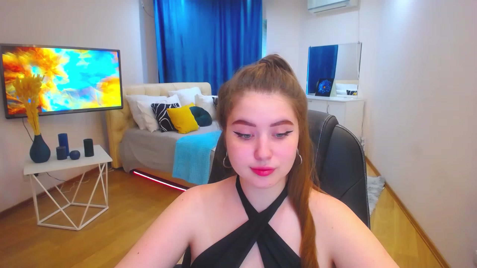 Gallery image thumbnail from AdmireMyEyes's myfreecams stream on, 06/25/2023, 07:46 image 6 of 20