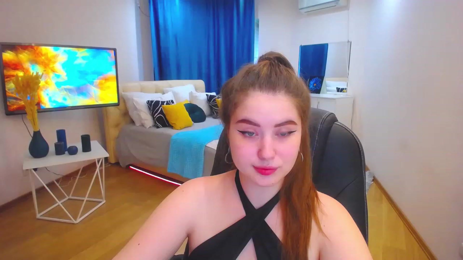 Gallery image thumbnail from AdmireMyEyes's myfreecams stream on, 06/25/2023, 07:46 image 4 of 20