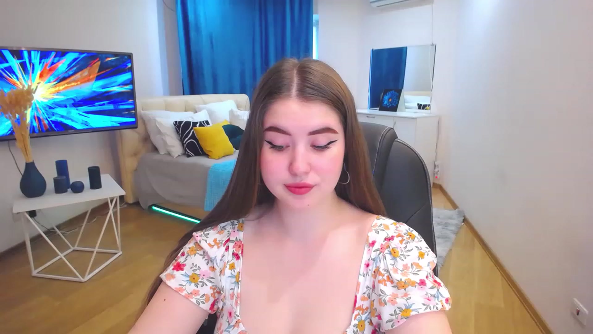 Gallery image thumbnail from AdmireMyEyes's myfreecams stream on, 06/26/2023, 05:25 image 15 of 20