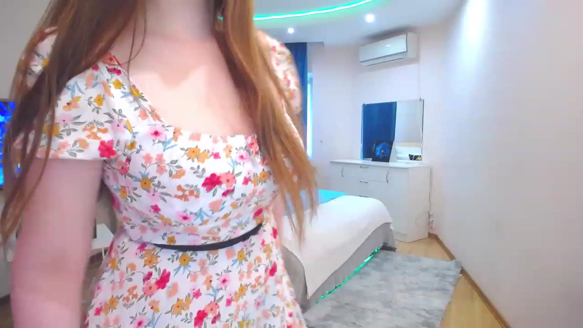 Gallery image thumbnail from AdmireMyEyes's myfreecams stream on, 06/26/2023, 05:25 image 4 of 20