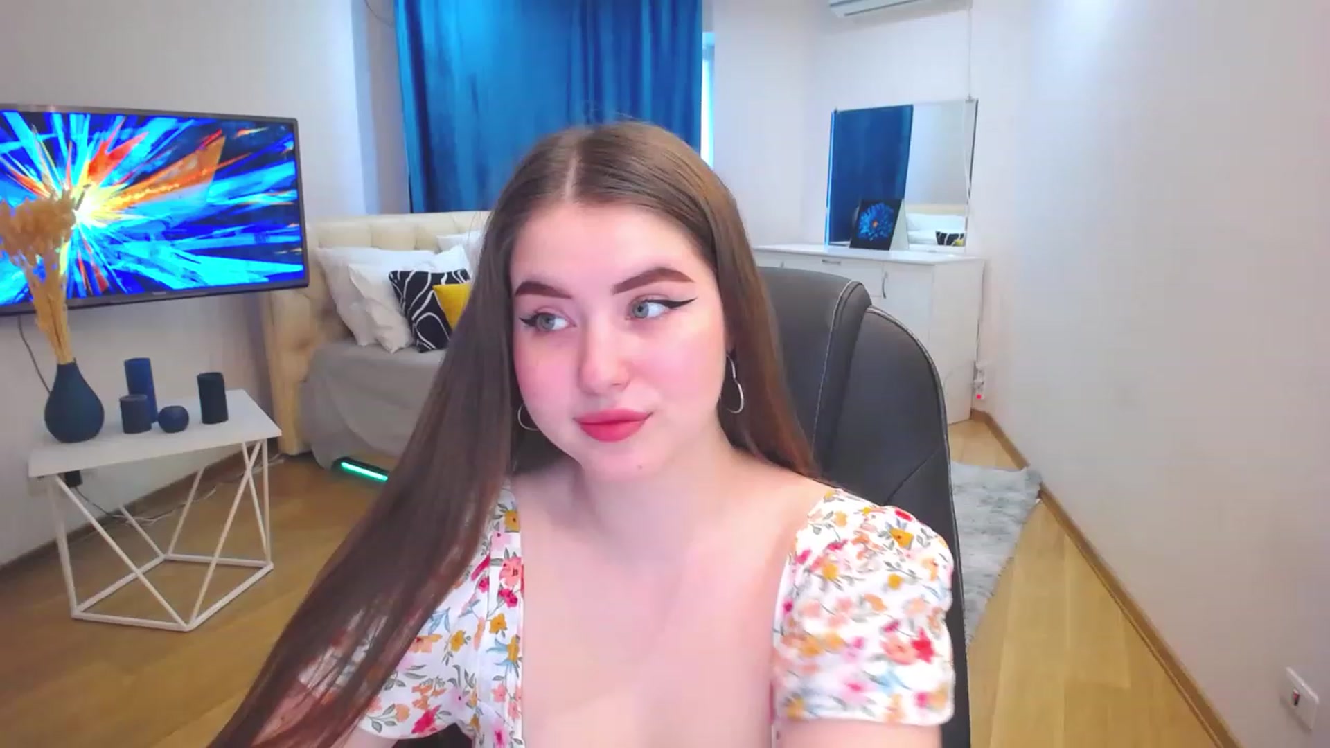 Gallery image thumbnail from AdmireMyEyes's myfreecams stream on, 06/26/2023, 05:25 image 10 of 20