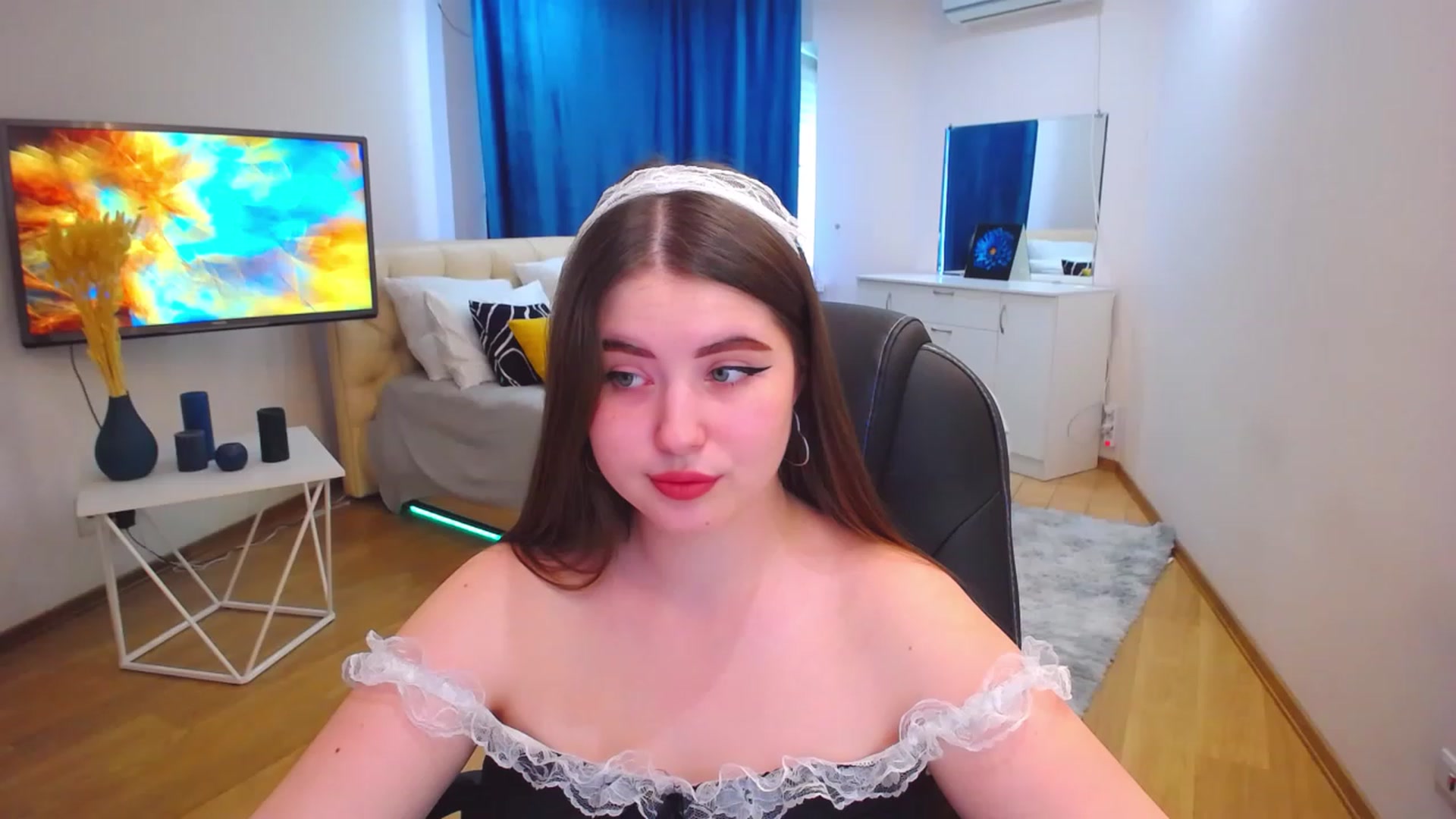 Gallery image thumbnail from AdmireMyEyes's myfreecams stream on, 06/27/2023, 09:15 image 5 of 20