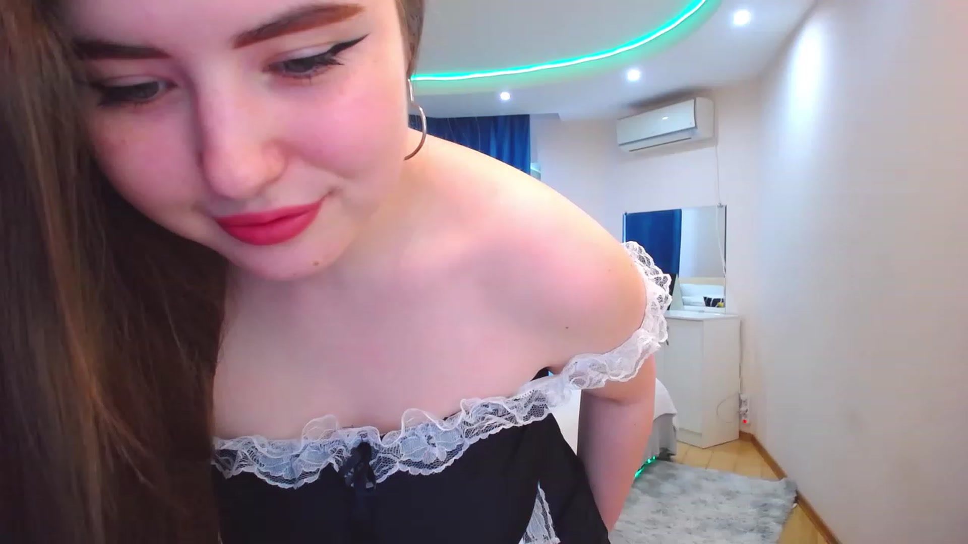 Gallery image thumbnail from AdmireMyEyes's myfreecams stream on, 06/27/2023, 09:15 image 1 of 20