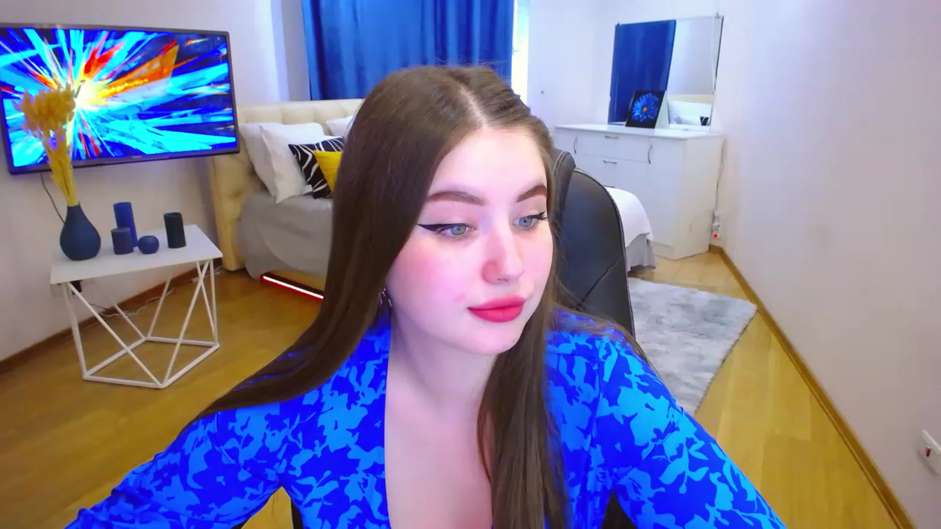 Gallery image thumbnail from AdmireMyEyes's myfreecams stream on, 06/29/2023, 12:45 image 12 of 20