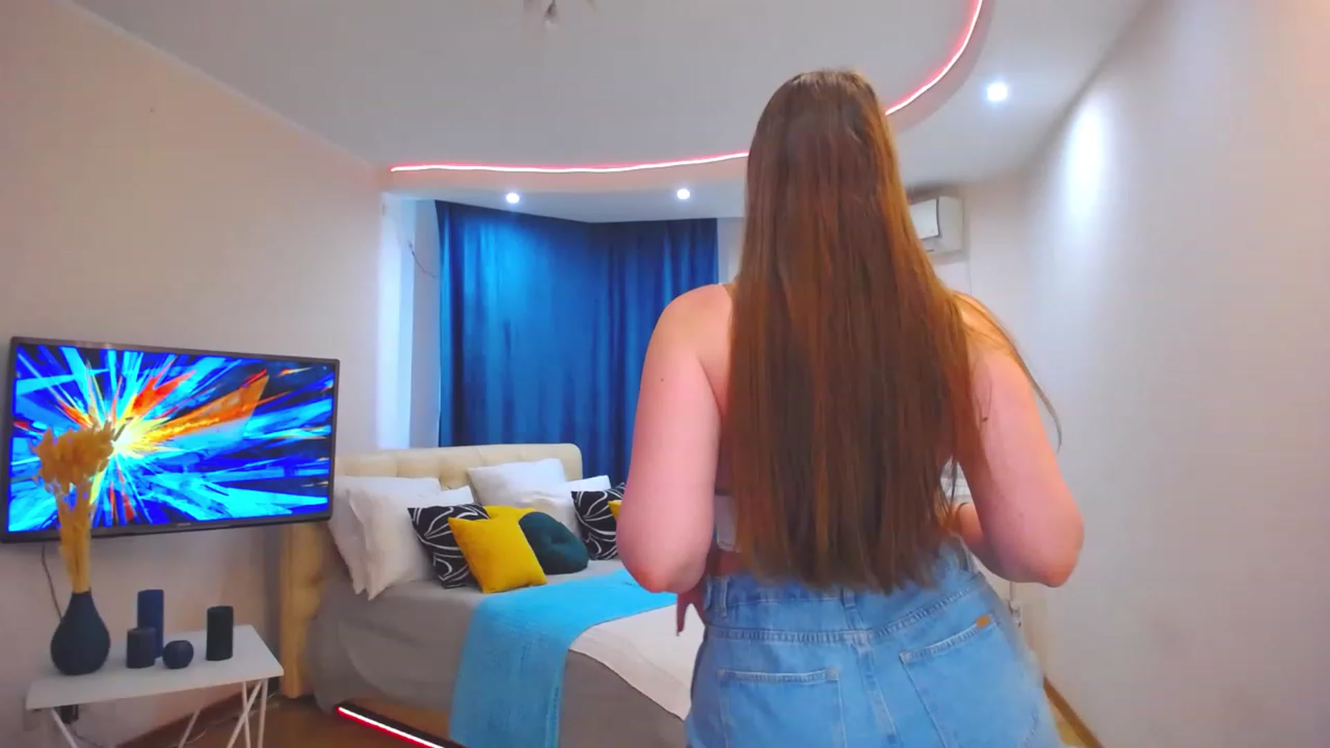 Gallery image thumbnail from AdmireMyEyes's myfreecams stream on, 06/30/2023, 09:46 image 9 of 20