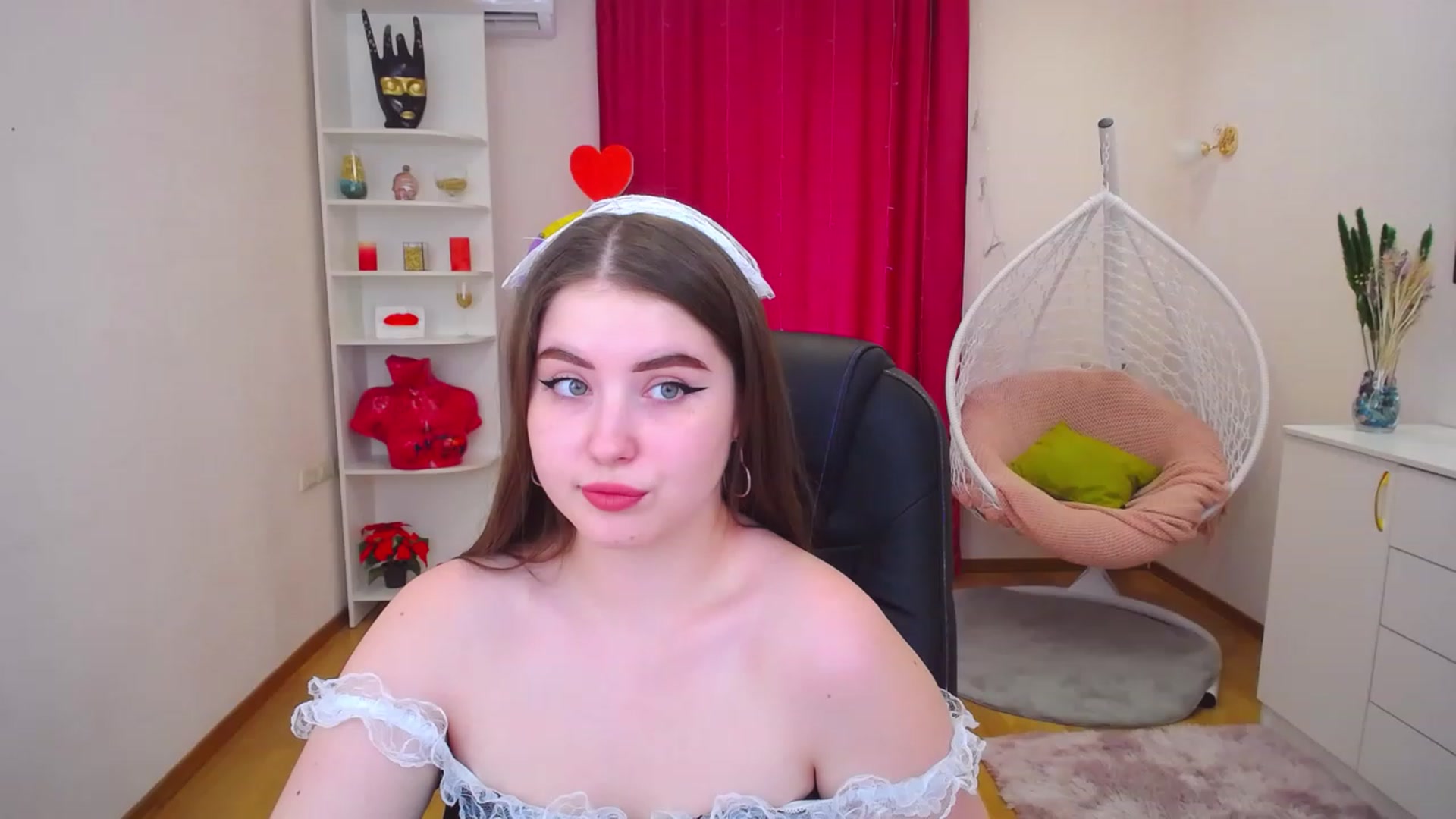 Gallery image thumbnail from AdmireMyEyes's myfreecams stream on, 07/03/2023, 09:25 image 10 of 20