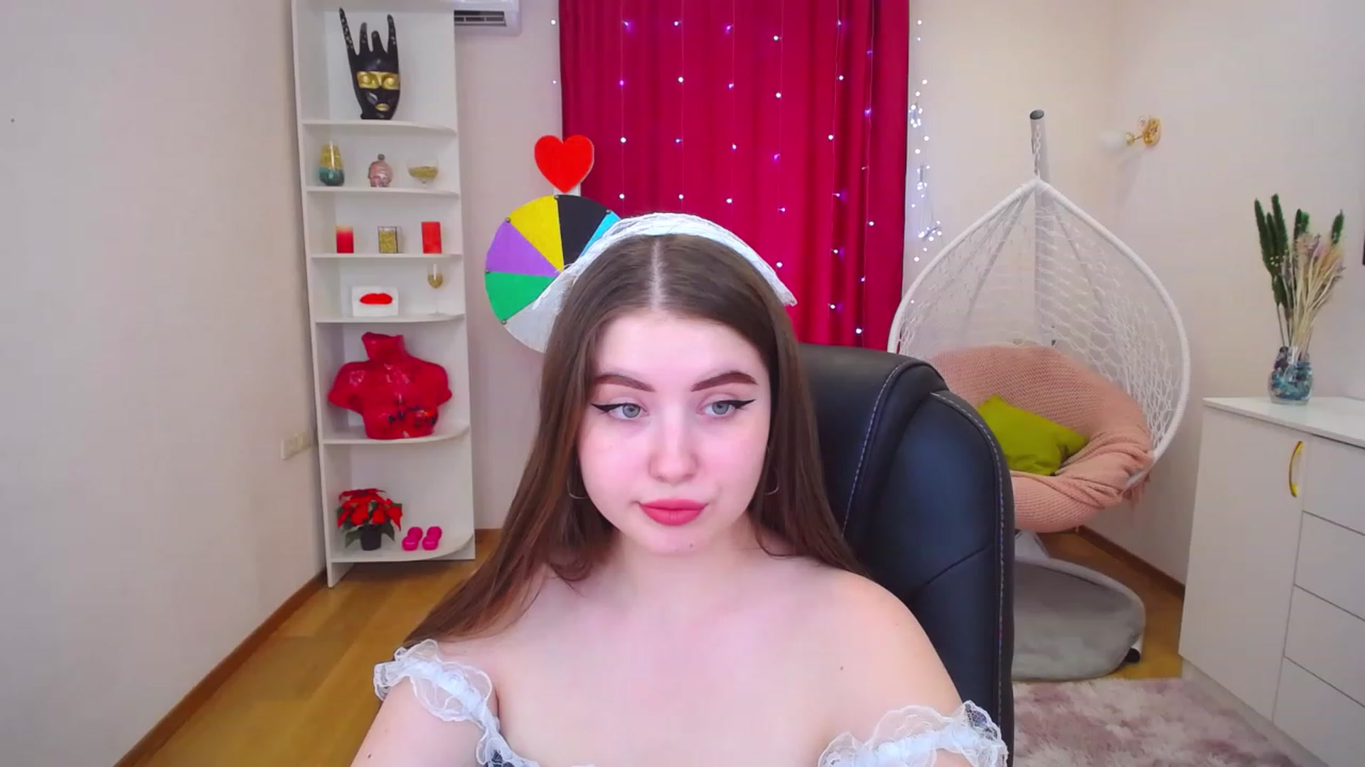 Gallery image thumbnail from AdmireMyEyes's myfreecams stream on, 07/03/2023, 09:25 image 17 of 20