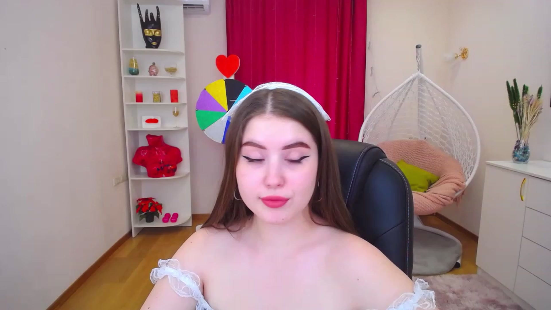 Gallery image thumbnail from AdmireMyEyes's myfreecams stream on, 07/03/2023, 09:25 image 11 of 20