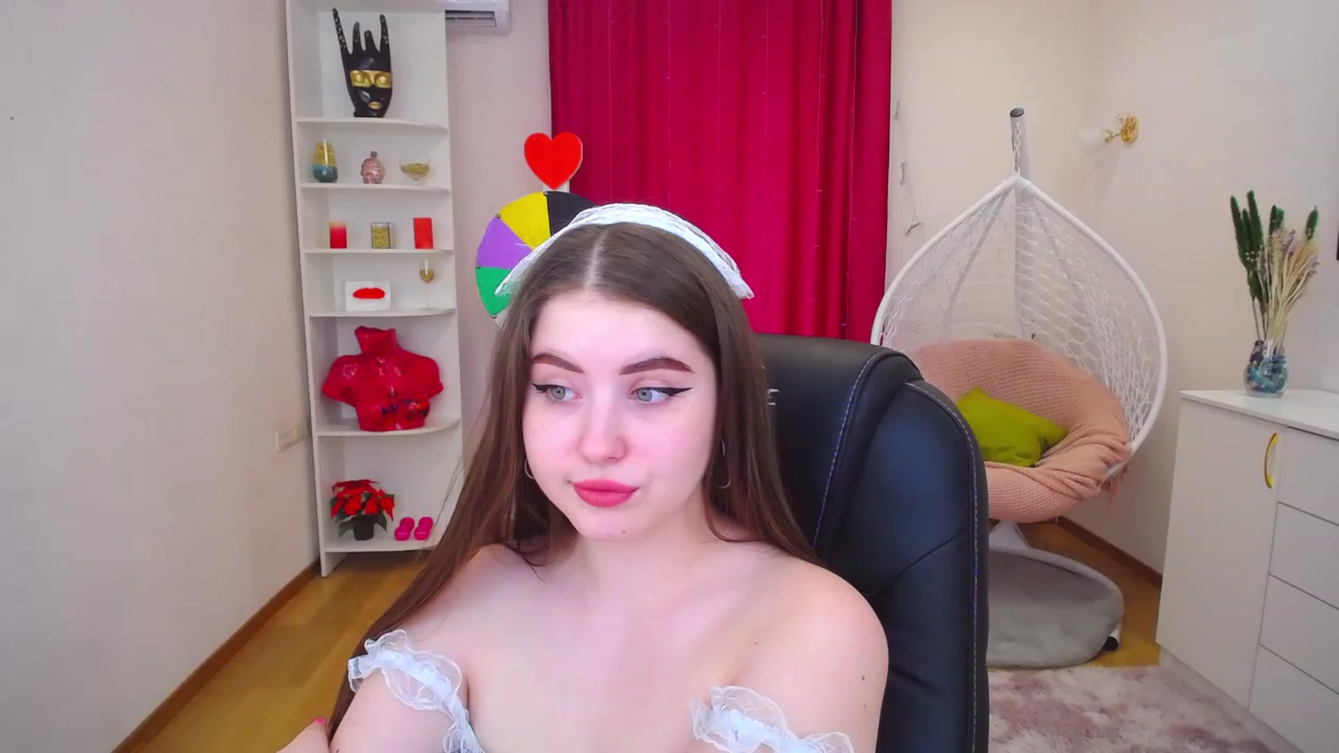 Gallery image thumbnail from AdmireMyEyes's myfreecams stream on, 07/03/2023, 09:25 image 14 of 20
