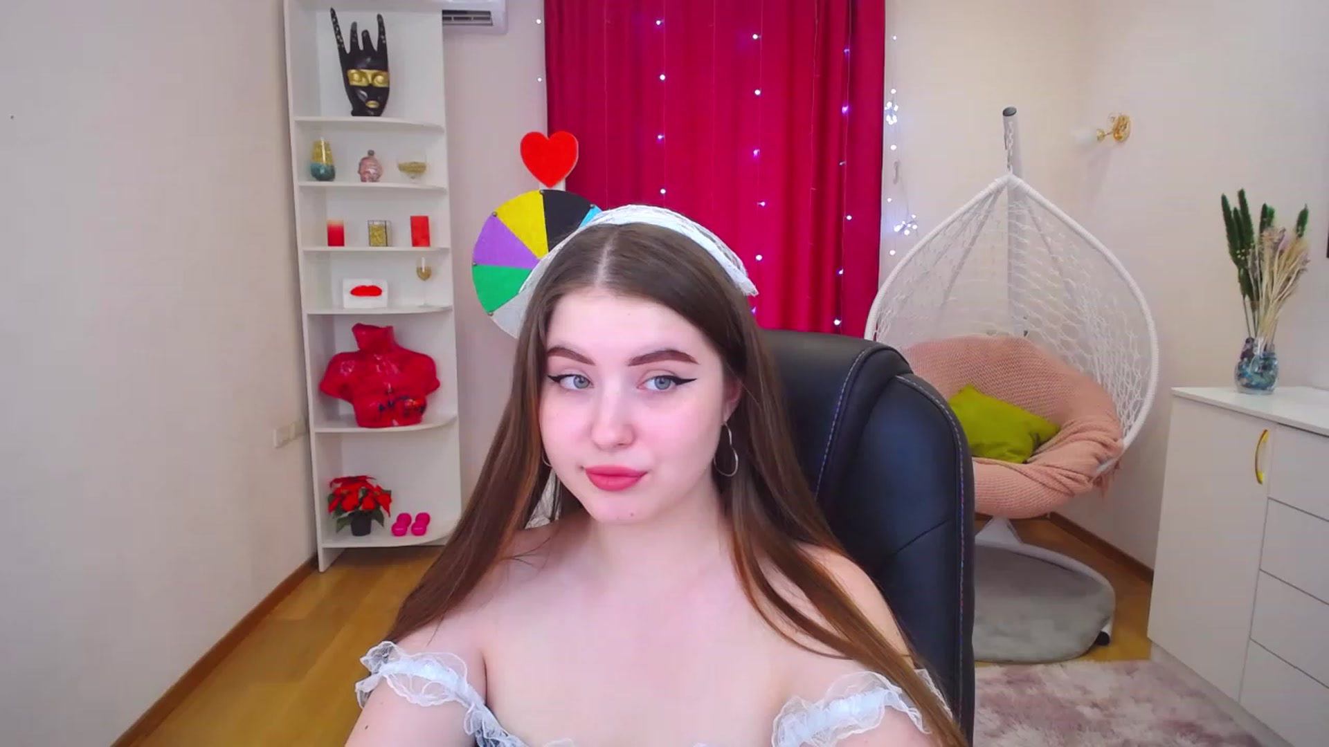 Gallery image thumbnail from AdmireMyEyes's myfreecams stream on, 07/03/2023, 09:52 image 13 of 20