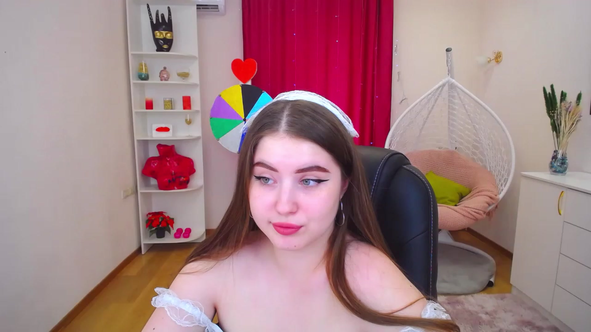 Gallery image thumbnail from AdmireMyEyes's myfreecams stream on, 07/03/2023, 09:52 image 16 of 20