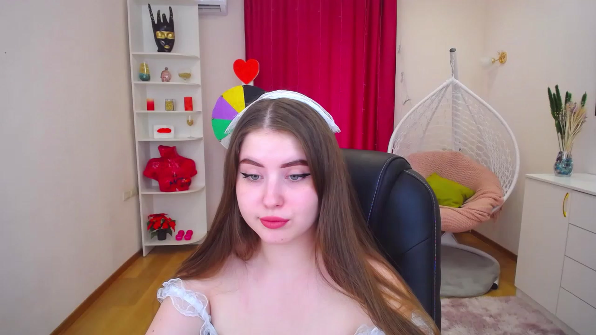 Gallery image thumbnail from AdmireMyEyes's myfreecams stream on, 07/03/2023, 09:52 image 5 of 20