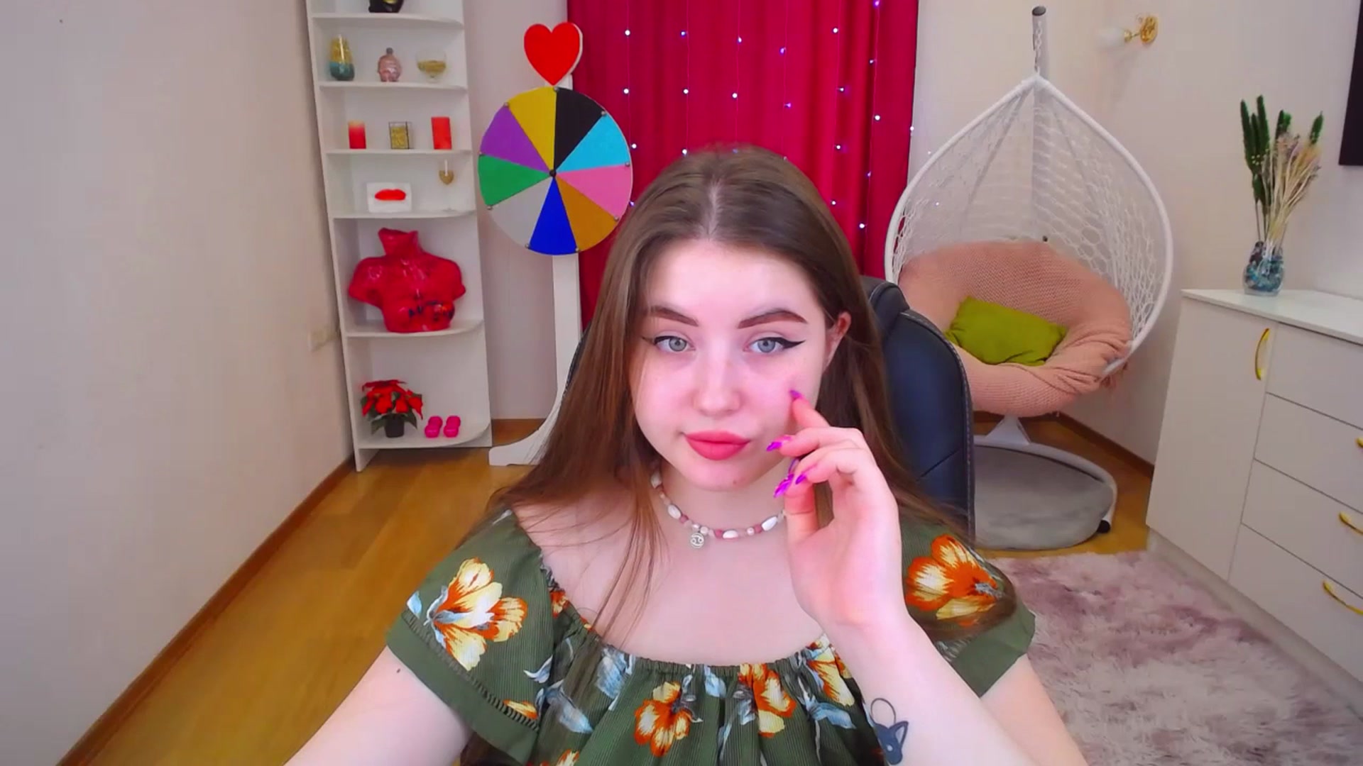 Gallery image thumbnail from AdmireMyEyes's myfreecams stream on, 07/06/2023, 07:05 image 7 of 20
