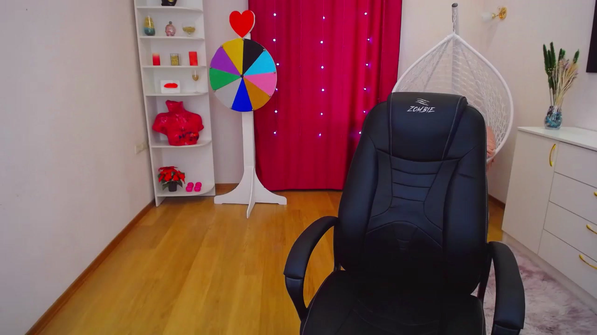 Gallery image thumbnail from AdmireMyEyes's myfreecams stream on, 07/06/2023, 07:05 image 12 of 20