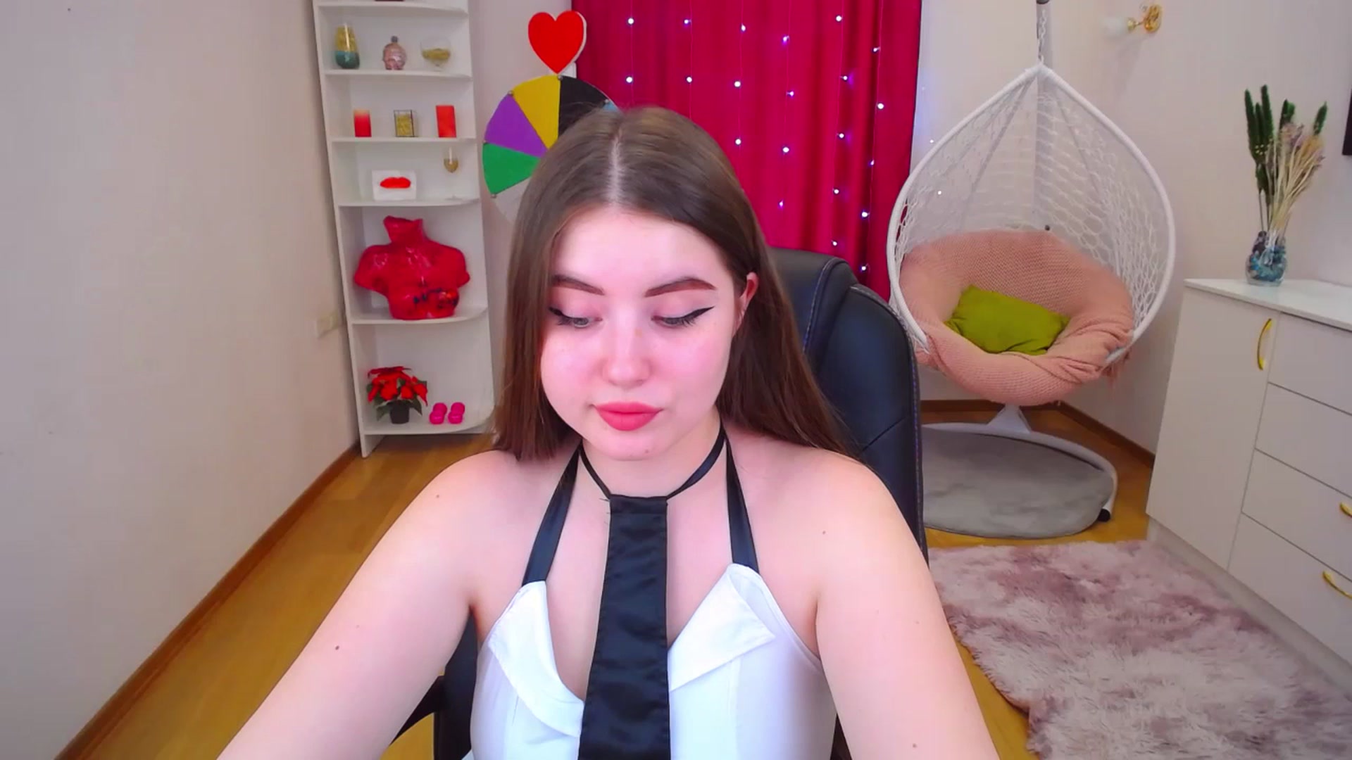 Gallery image thumbnail from AdmireMyEyes's myfreecams stream on, 07/06/2023, 08:38 image 1 of 20