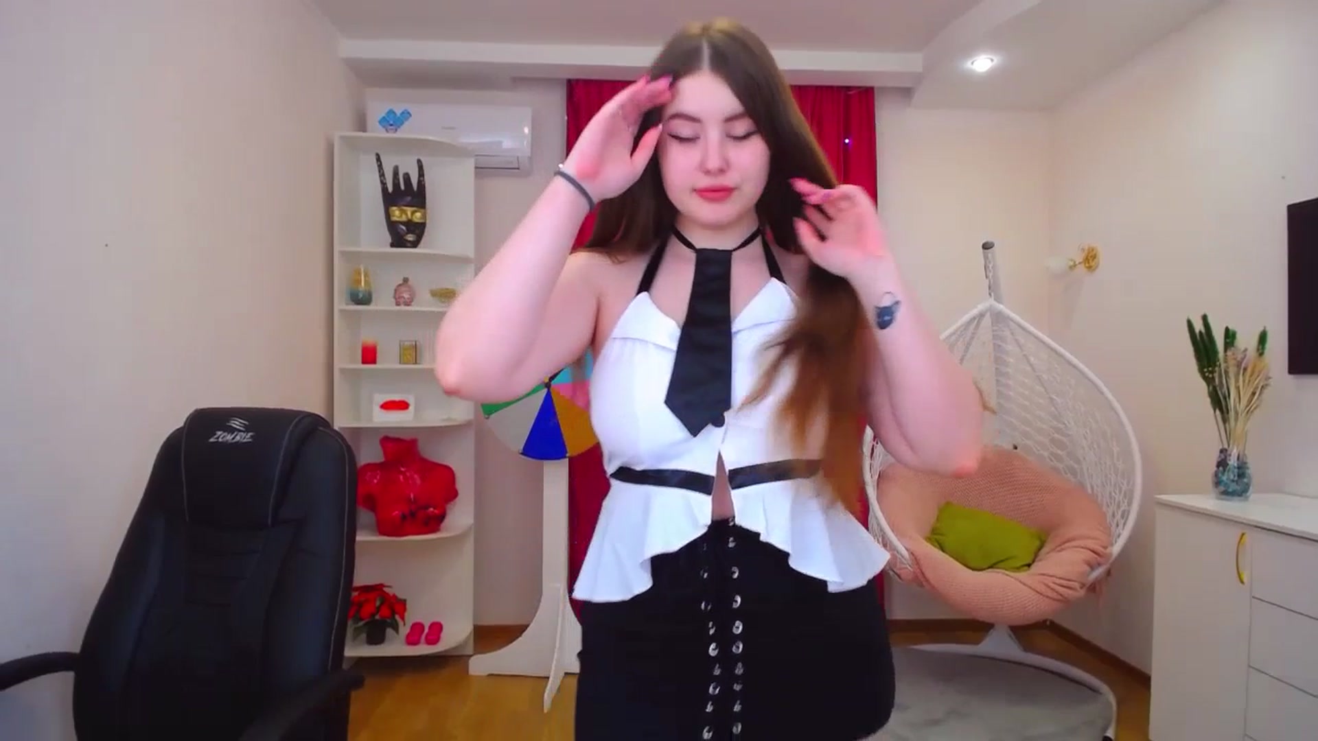 Gallery image thumbnail from AdmireMyEyes's myfreecams stream on, 07/06/2023, 08:38 image 9 of 20