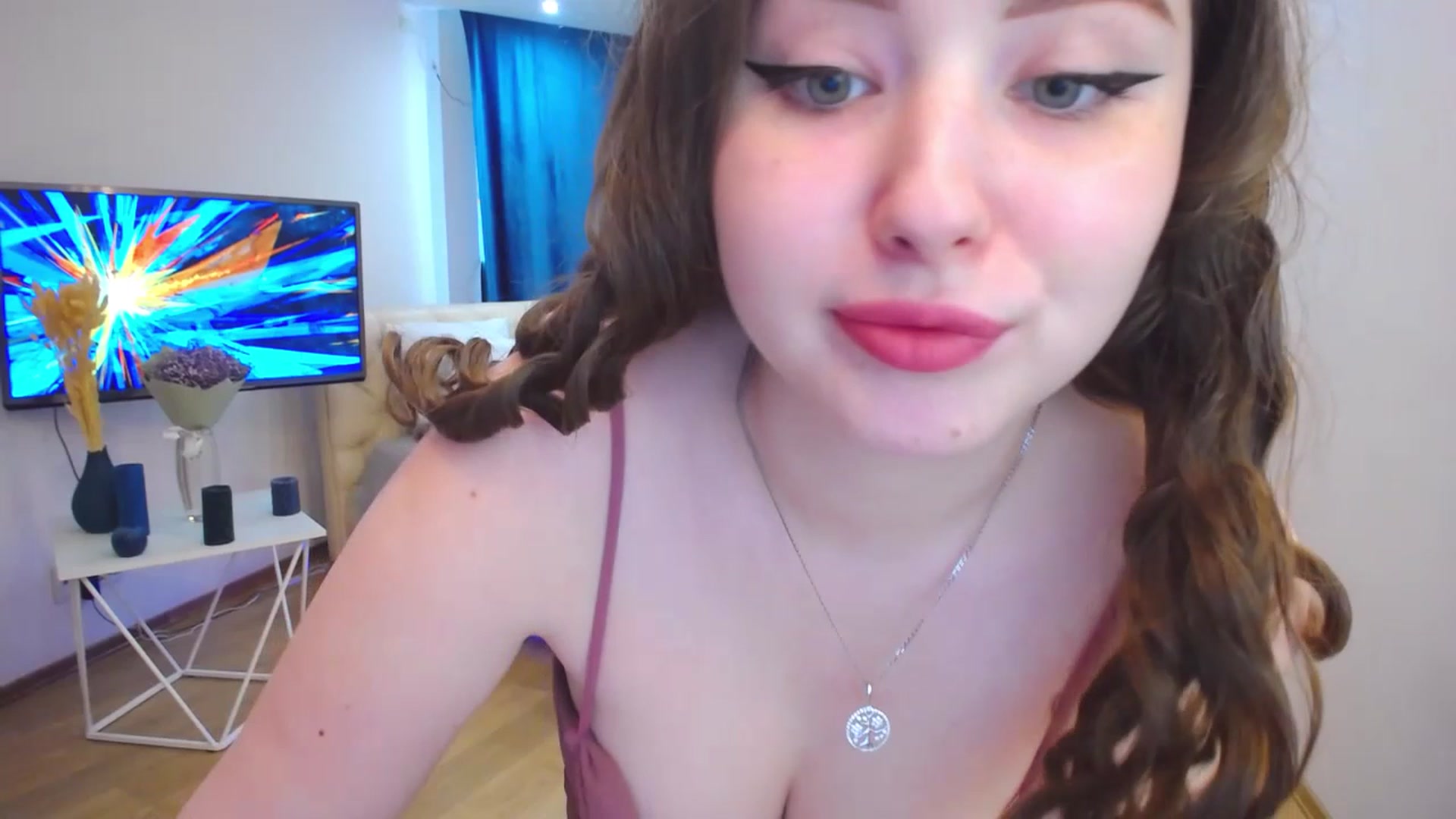 Gallery image thumbnail from AdmireMyEyes's myfreecams stream on, 07/11/2023, 11:10 image 6 of 20