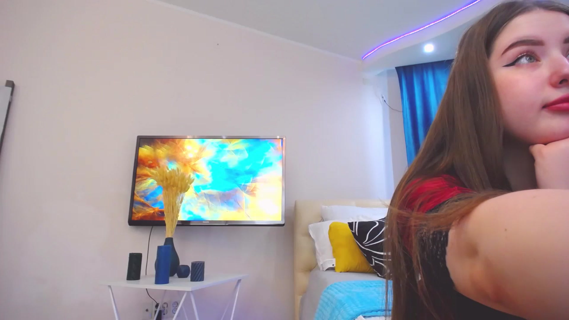 Gallery image thumbnail from AdmireMyEyes's myfreecams stream on, 07/12/2023, 08:31 image 18 of 20