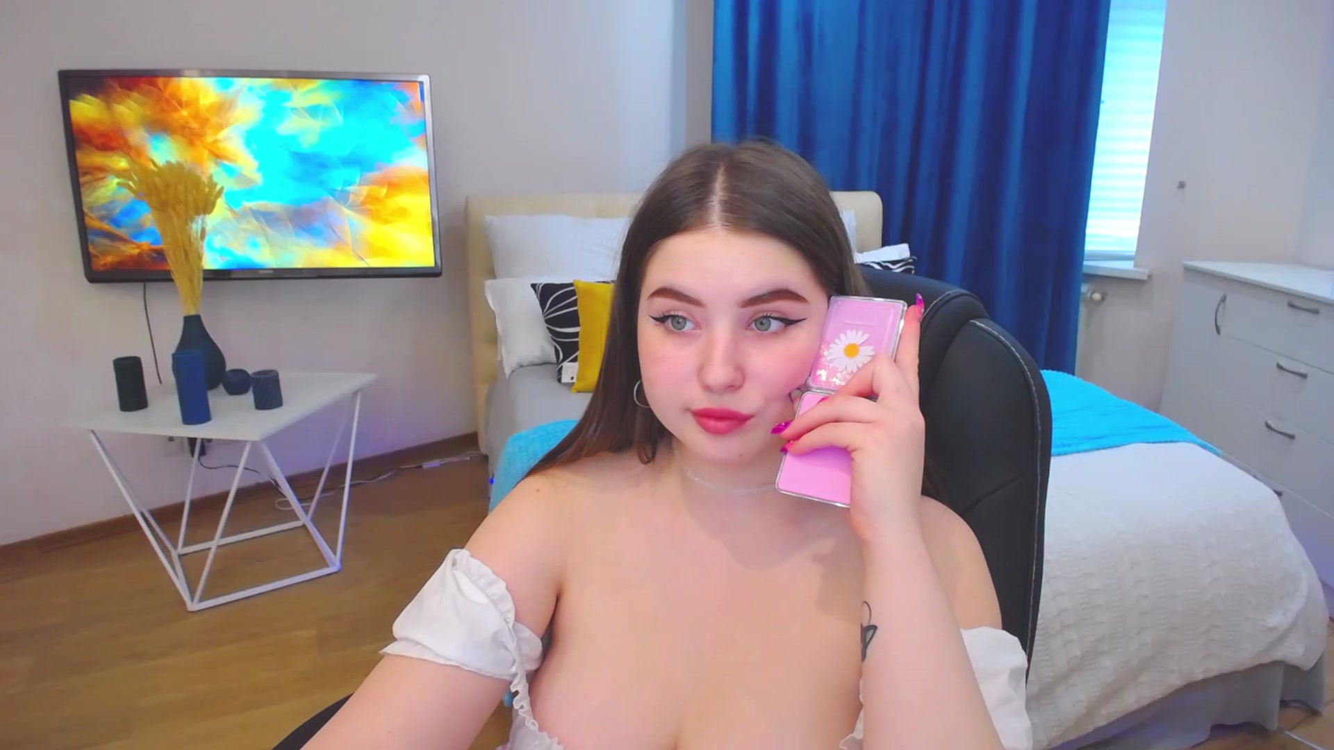 Gallery image thumbnail from AdmireMyEyes's myfreecams stream on, 07/15/2023, 08:28 image 1 of 20