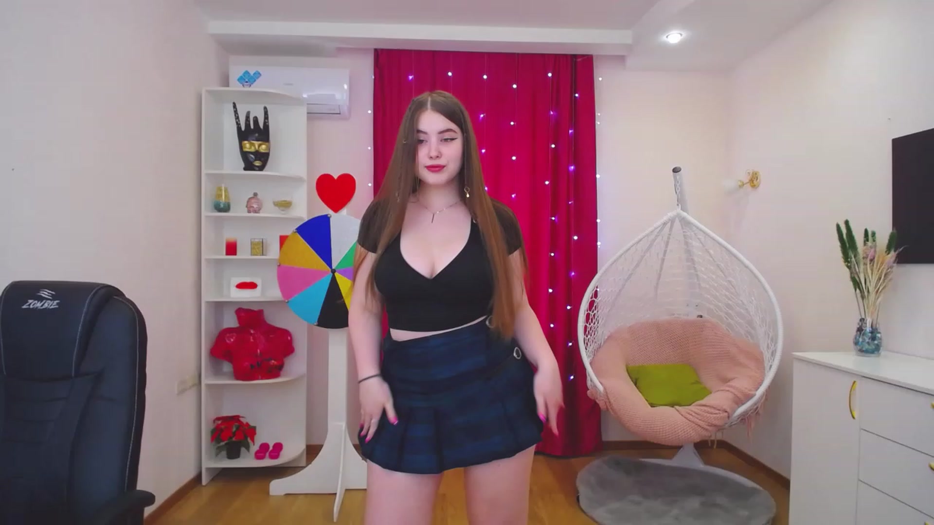 Gallery image thumbnail from AdmireMyEyes's myfreecams stream on, 07/18/2023, 11:21 image 17 of 20