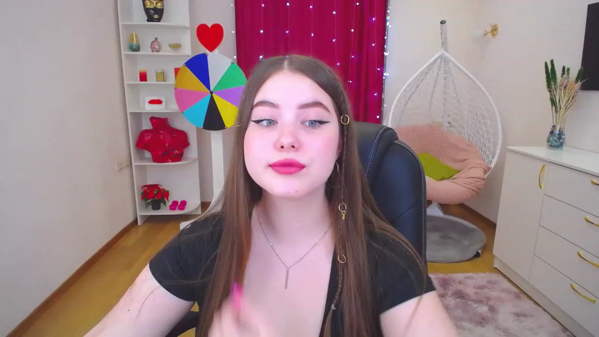 Gallery image thumbnail from AdmireMyEyes's myfreecams stream on, 07/18/2023, 11:21 image 6 of 20
