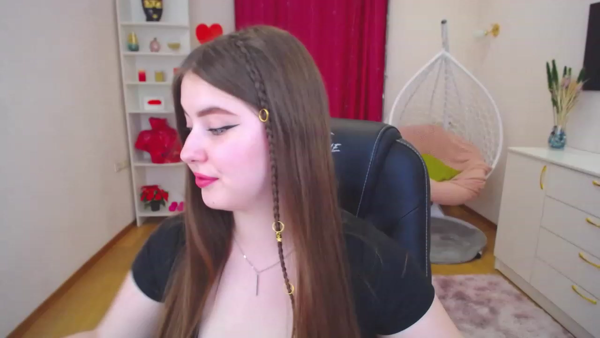 Gallery image thumbnail from AdmireMyEyes's myfreecams stream on, 07/18/2023, 11:21 image 12 of 20
