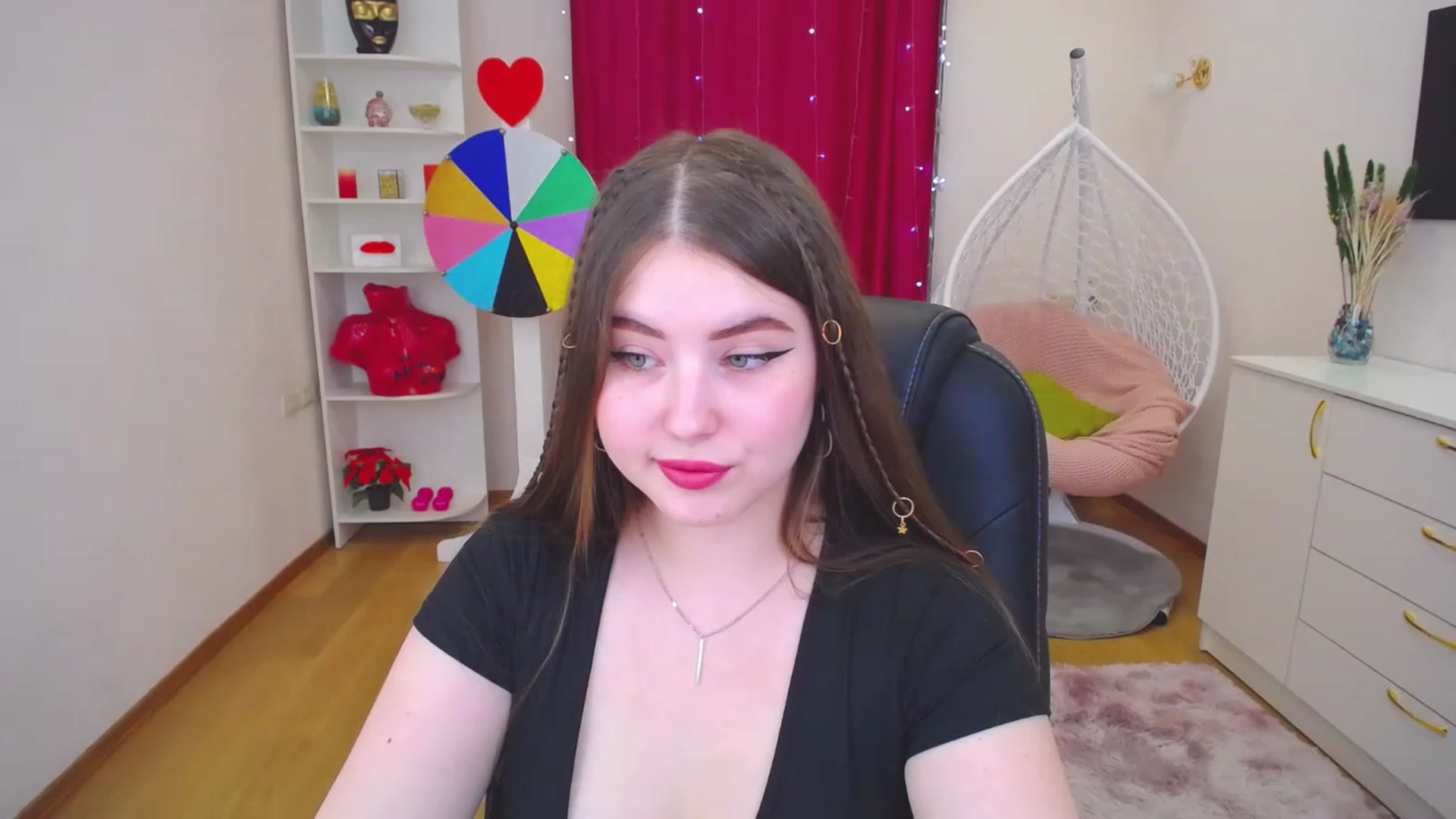 Gallery image thumbnail from AdmireMyEyes's myfreecams stream on, 07/18/2023, 11:21 image 10 of 20