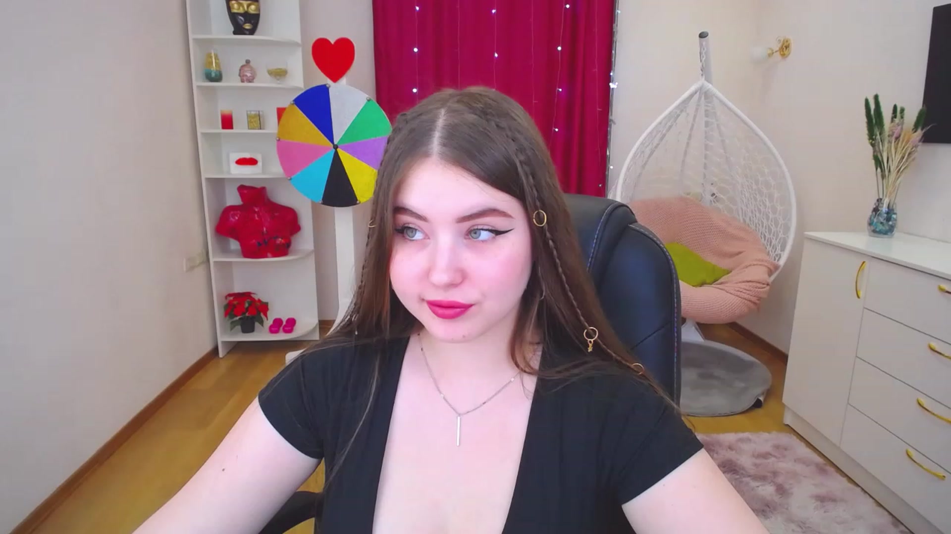 Gallery image thumbnail from AdmireMyEyes's myfreecams stream on, 07/18/2023, 11:21 image 11 of 20