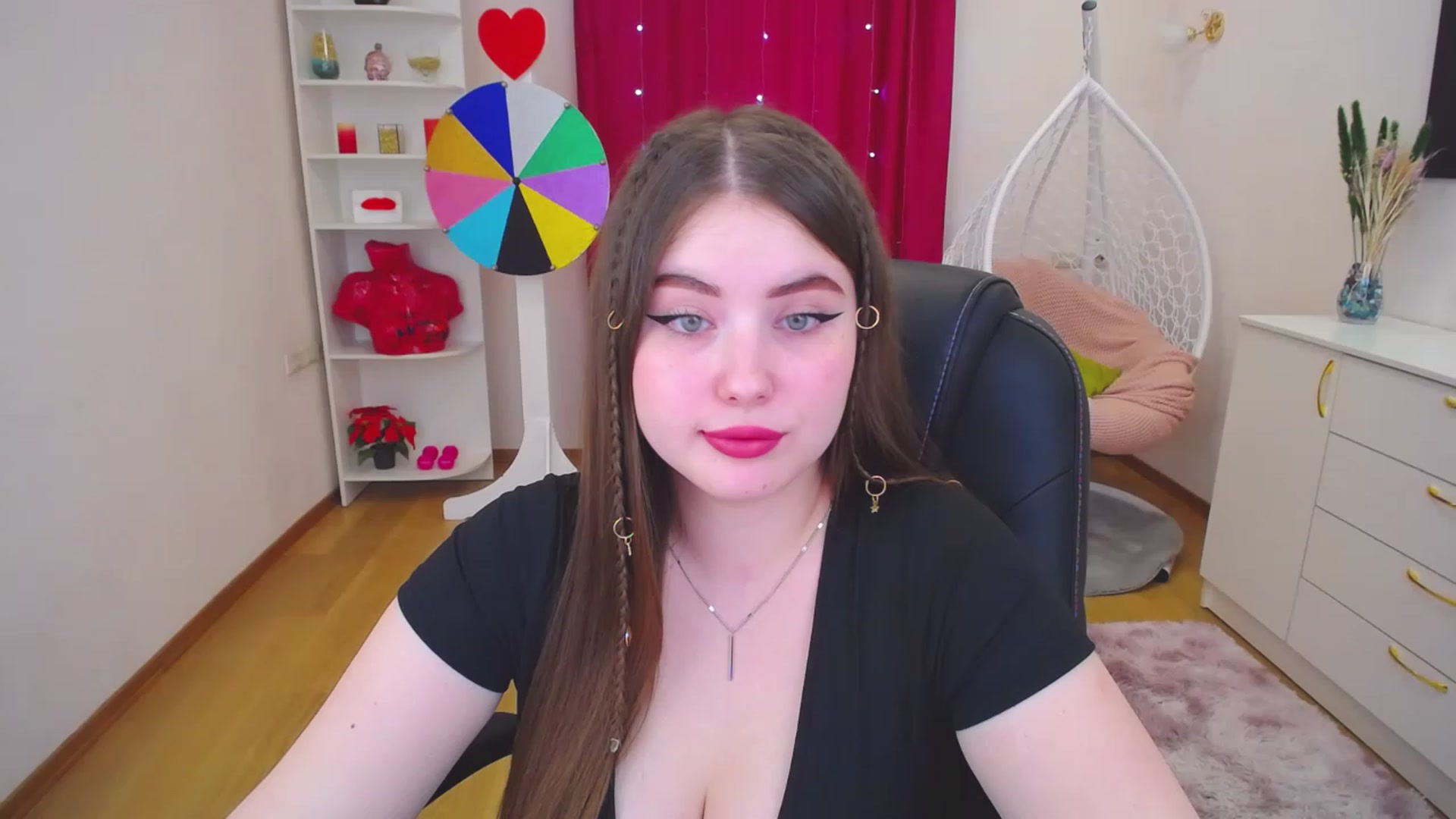 Gallery image thumbnail from AdmireMyEyes's myfreecams stream on, 07/18/2023, 14:46 image 1 of 20