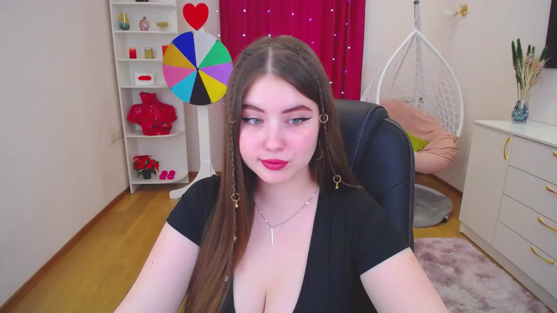 Gallery image thumbnail from AdmireMyEyes's myfreecams stream on, 07/18/2023, 14:46 image 4 of 20