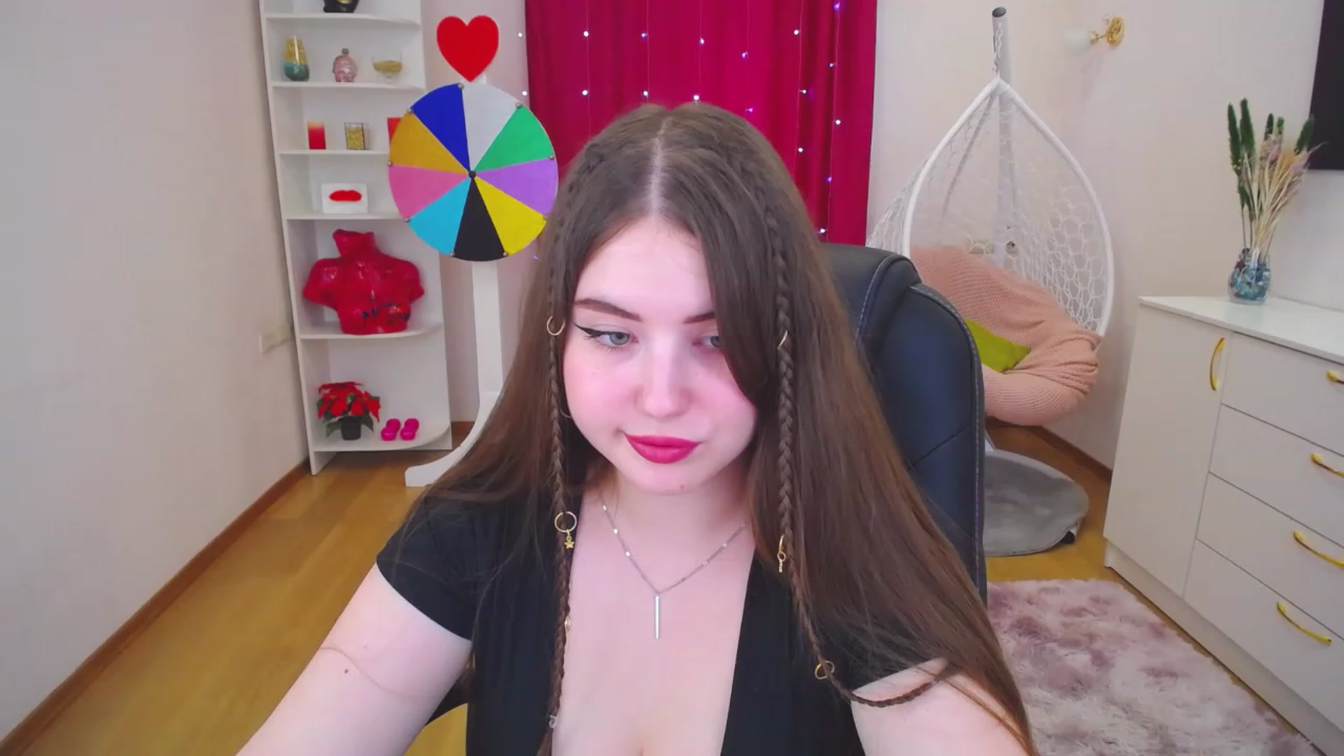 Gallery image thumbnail from AdmireMyEyes's myfreecams stream on, 07/18/2023, 14:46 image 19 of 20