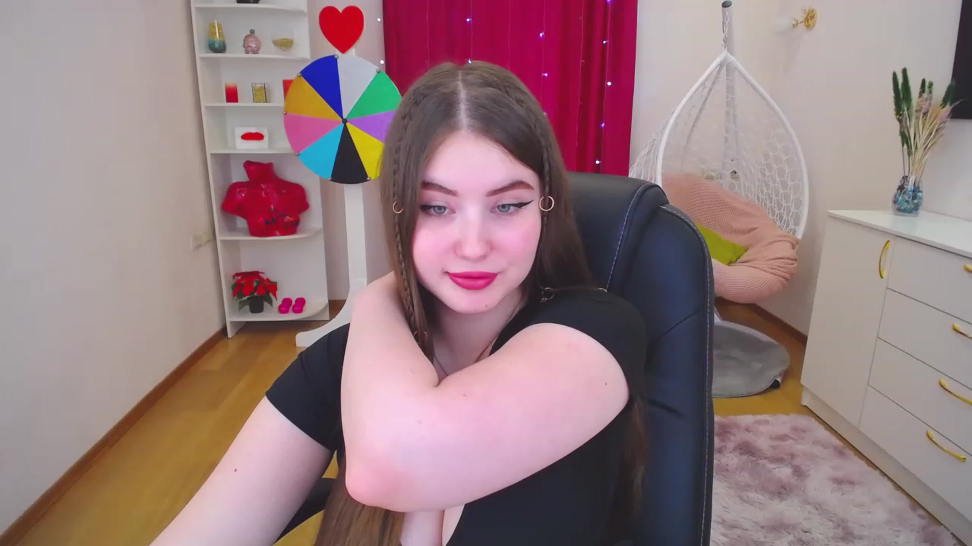 Gallery image thumbnail from AdmireMyEyes's myfreecams stream on, 07/18/2023, 14:46 image 3 of 20