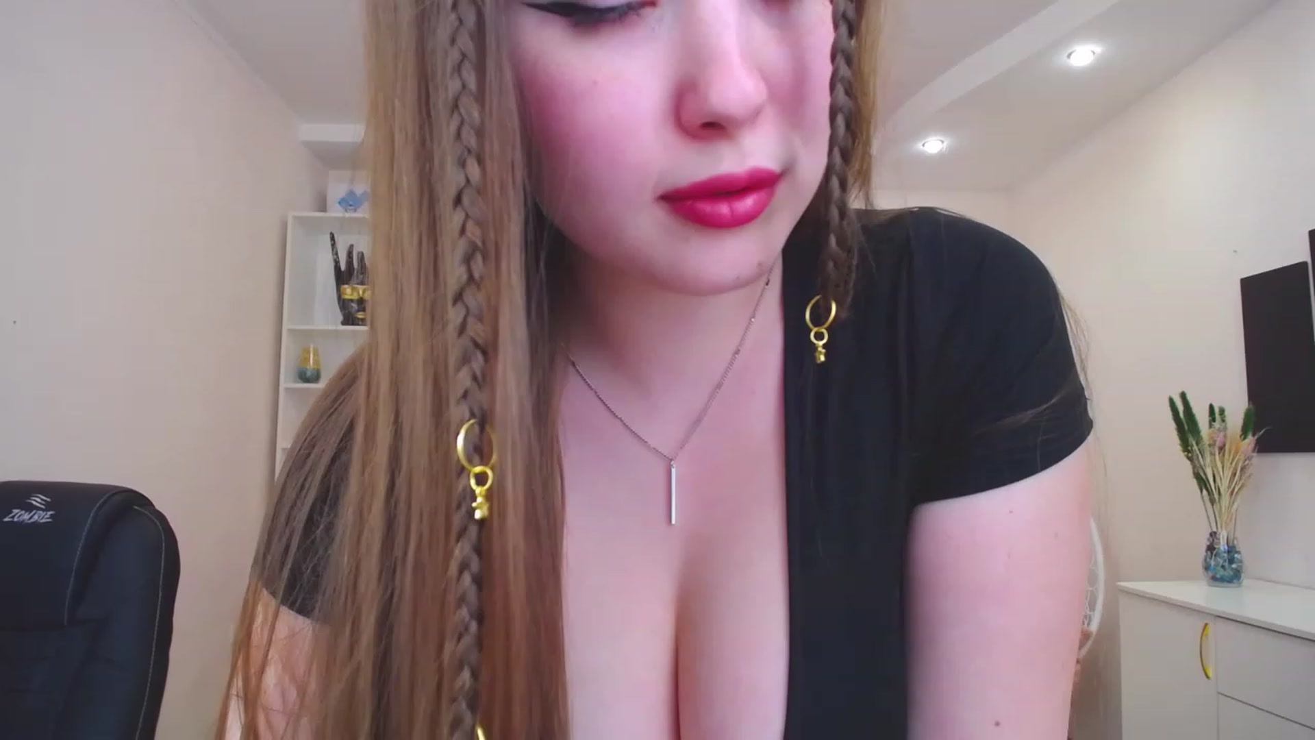 Gallery image thumbnail from AdmireMyEyes's myfreecams stream on, 07/18/2023, 15:43 image 14 of 20