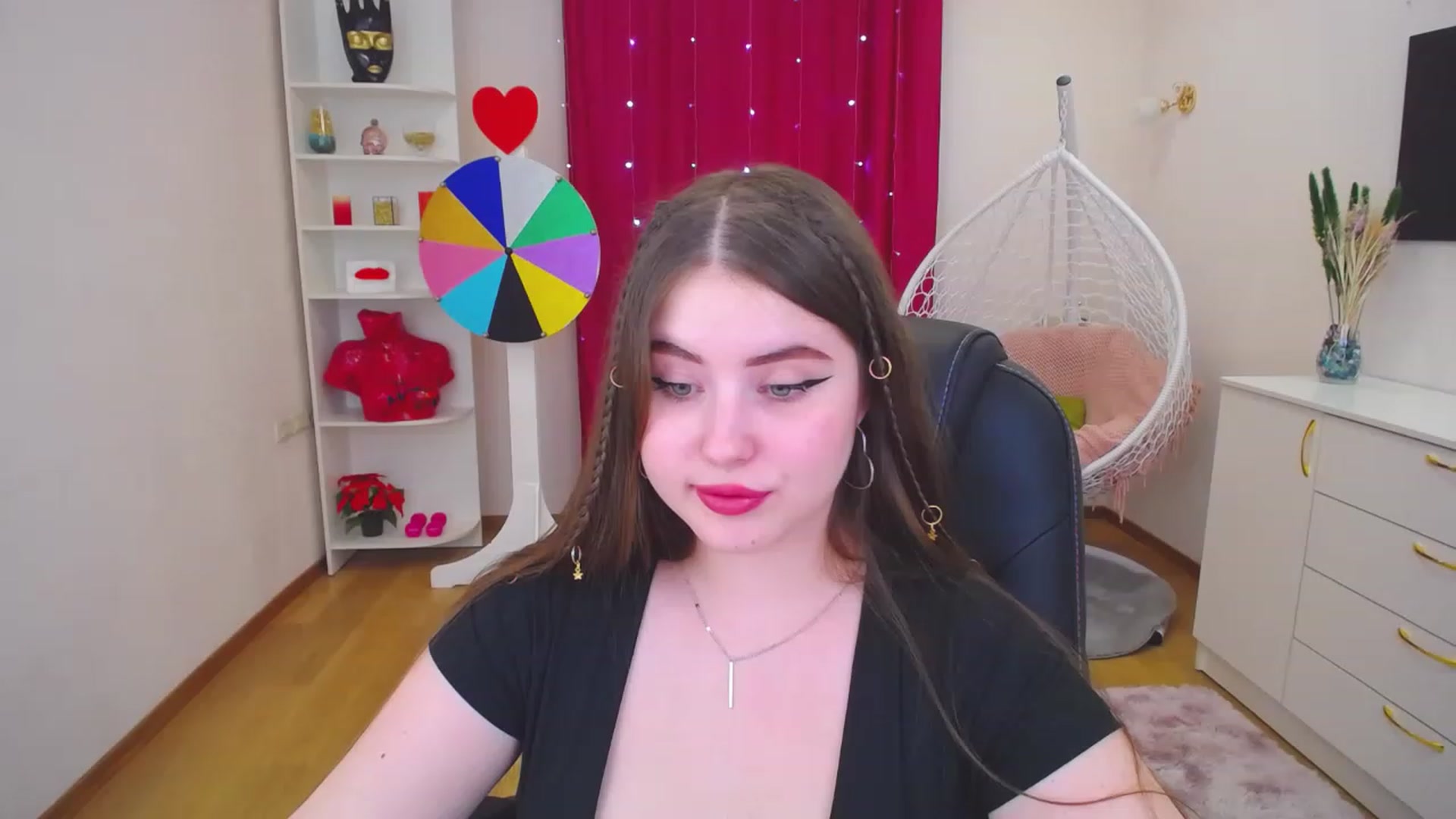 Gallery image thumbnail from AdmireMyEyes's myfreecams stream on, 07/18/2023, 16:56 image 18 of 20