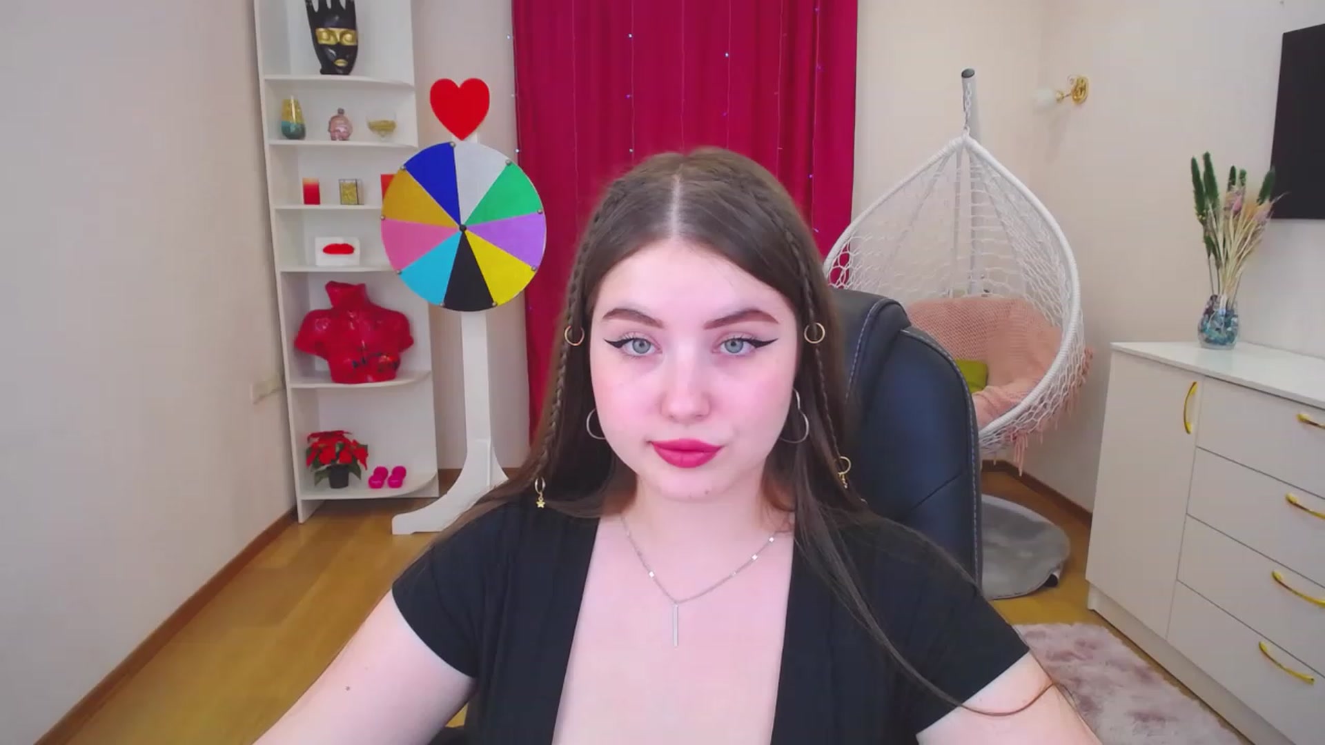 Gallery image thumbnail from AdmireMyEyes's myfreecams stream on, 07/18/2023, 16:56 image 19 of 20