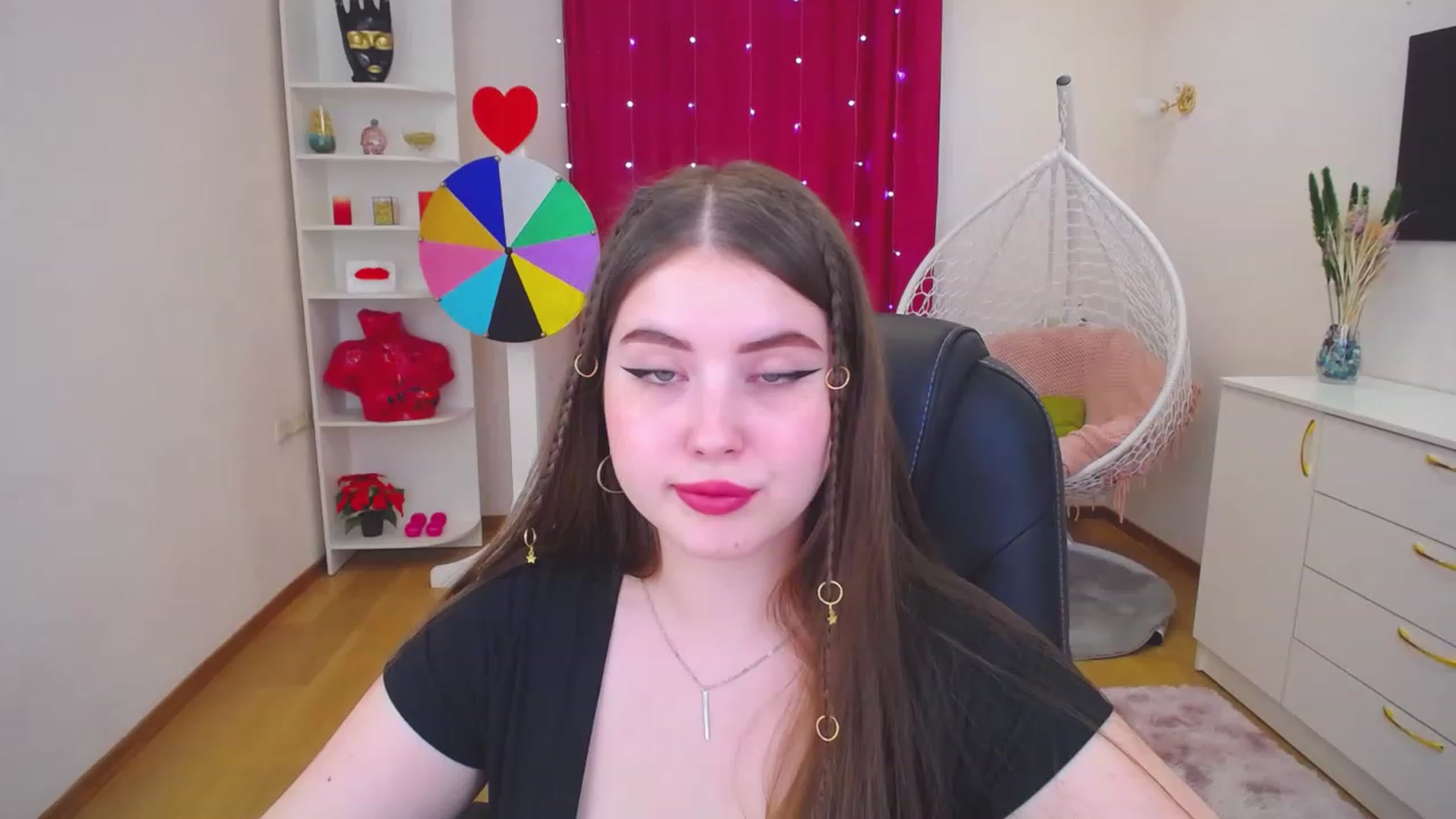 Gallery image thumbnail from AdmireMyEyes's myfreecams stream on, 07/18/2023, 16:56 image 17 of 20