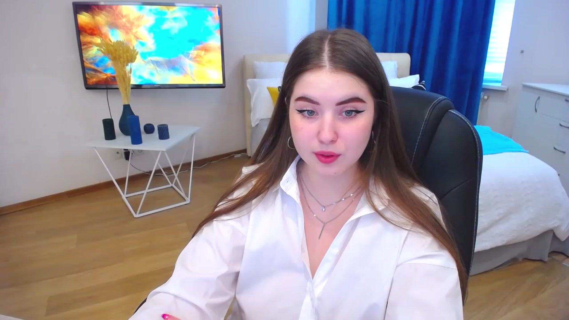 Gallery image thumbnail from AdmireMyEyes's myfreecams stream on, 07/19/2023, 09:46 image 10 of 20