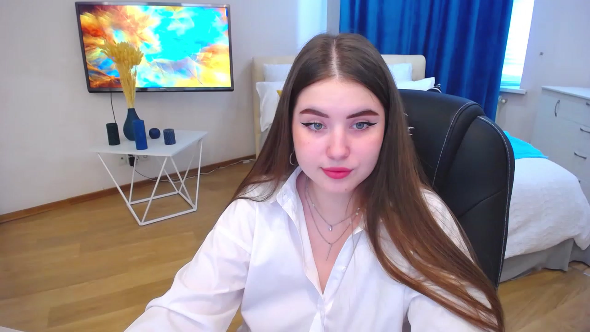 Gallery image thumbnail from AdmireMyEyes's myfreecams stream on, 07/19/2023, 09:46 image 2 of 20